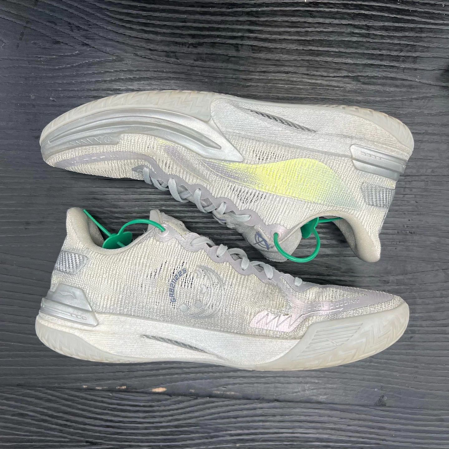 Li-Ning LI-NING Gamma Silver 44 Mint with Box Size US 10.5 / EU 43-44 - 2 Thumbnail
