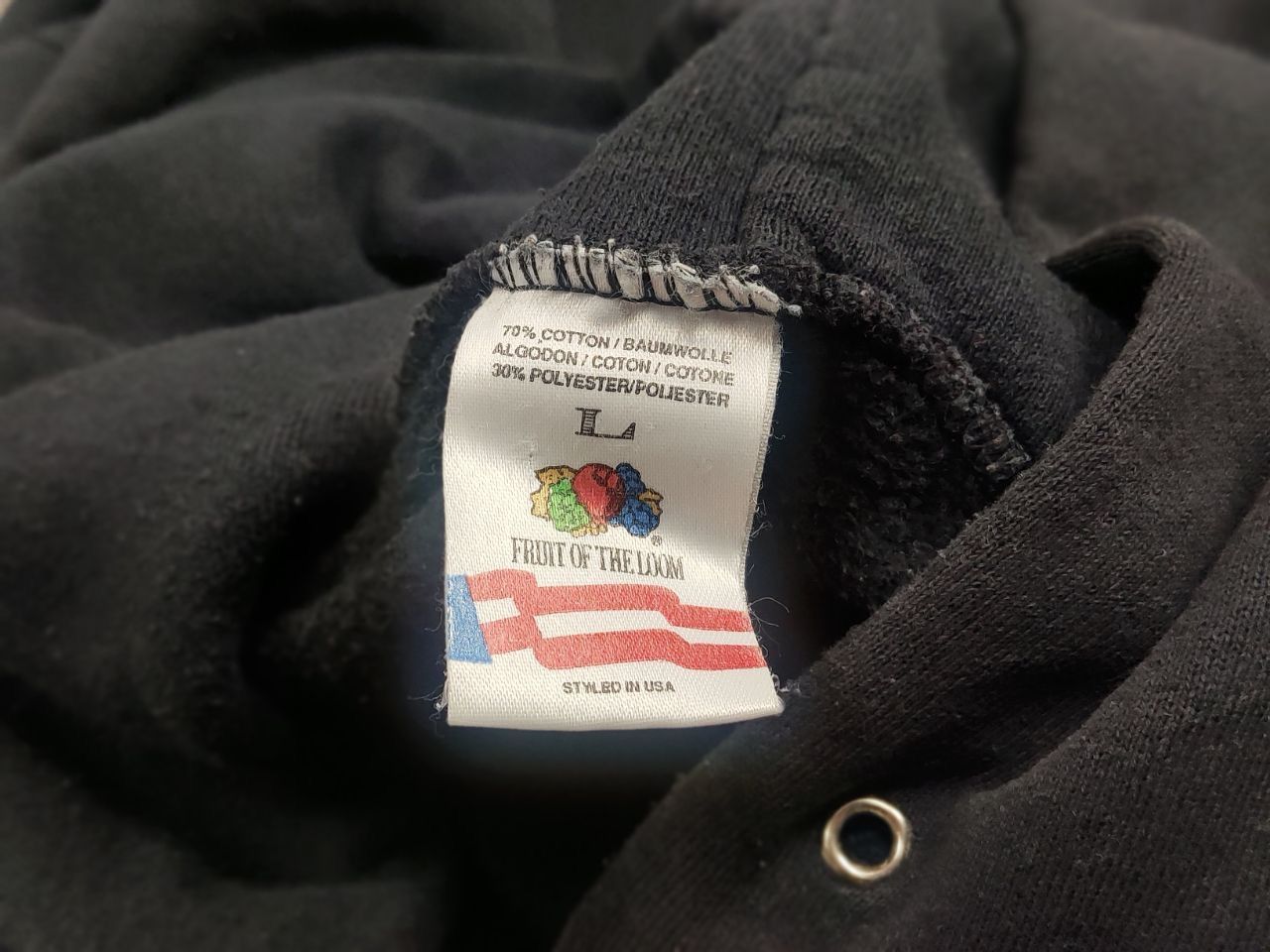 Fruit Of The Loom Vintage 90's fruit of the loom Black Faded Hoodie USA Style Size US L / EU 52-54 / 3 - 12 Thumbnail