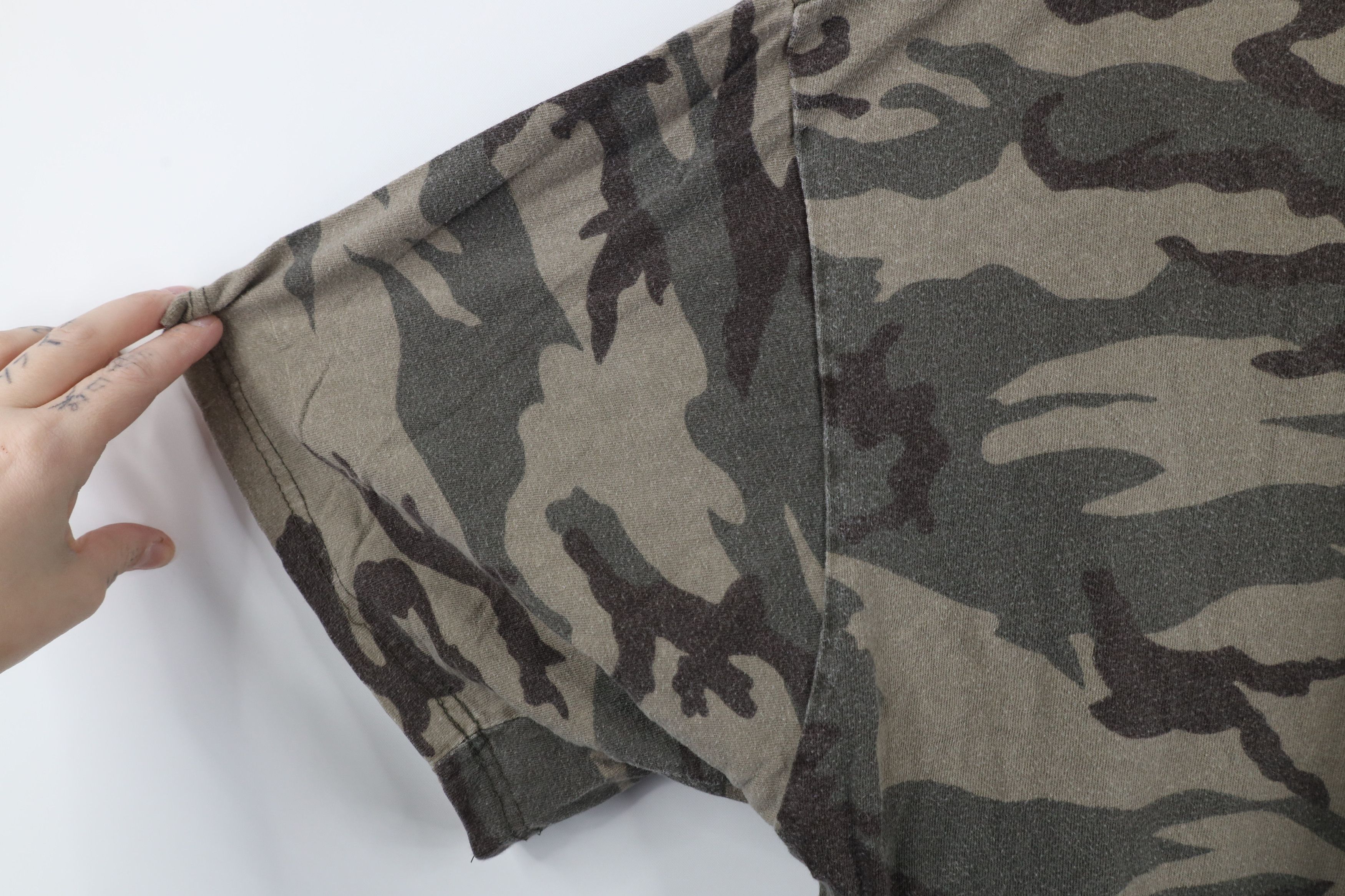 Vintage Vintage 90s Streetwear Camouflage Short Sleeve T-Shirt Size US XXL / EU 58 / 5 - 5 Thumbnail