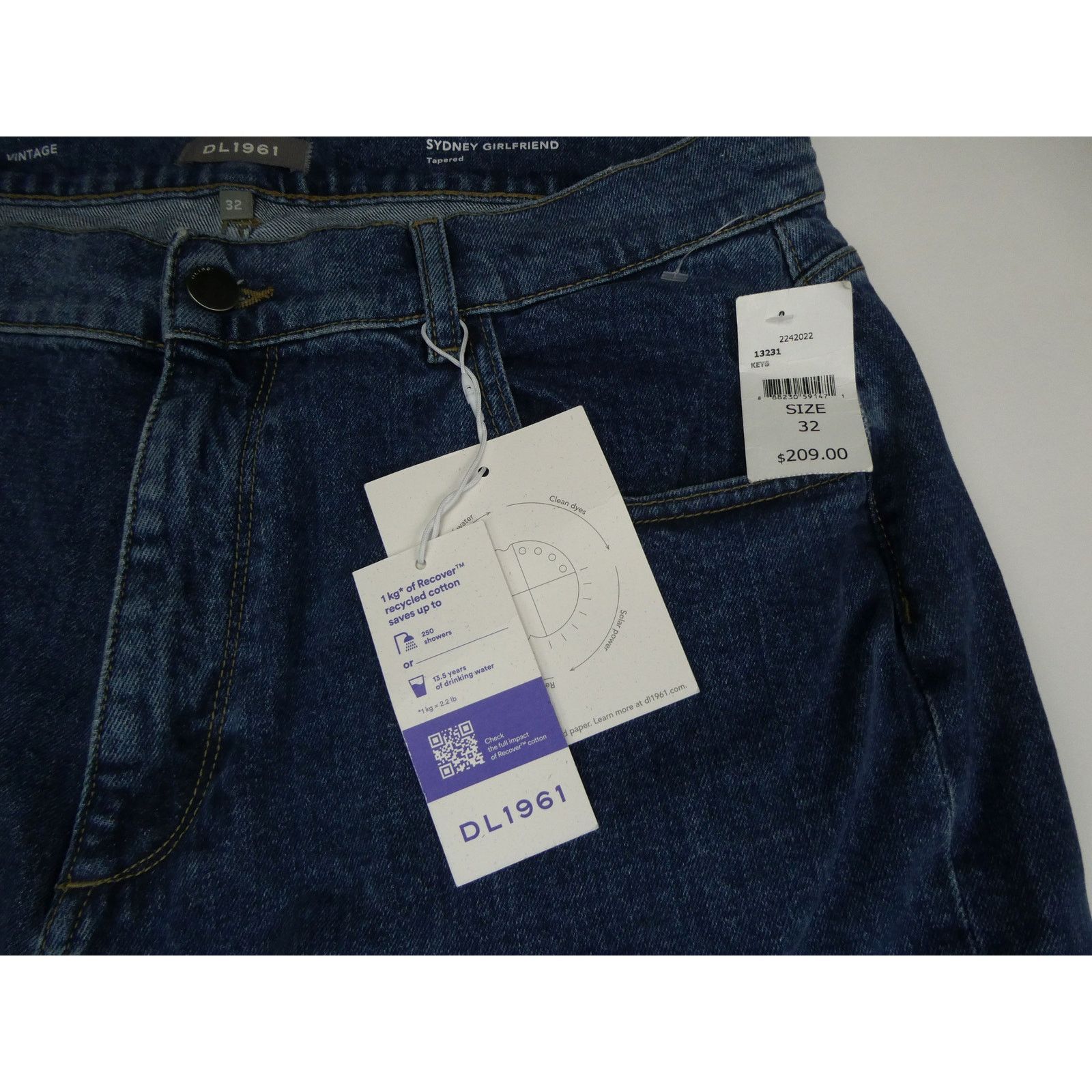 DL1961 DL1961 women's jeans. Sydney Girlfriend Tapered, 32, NEW Size 32" / US 10 / IT 46 - 3 Thumbnail