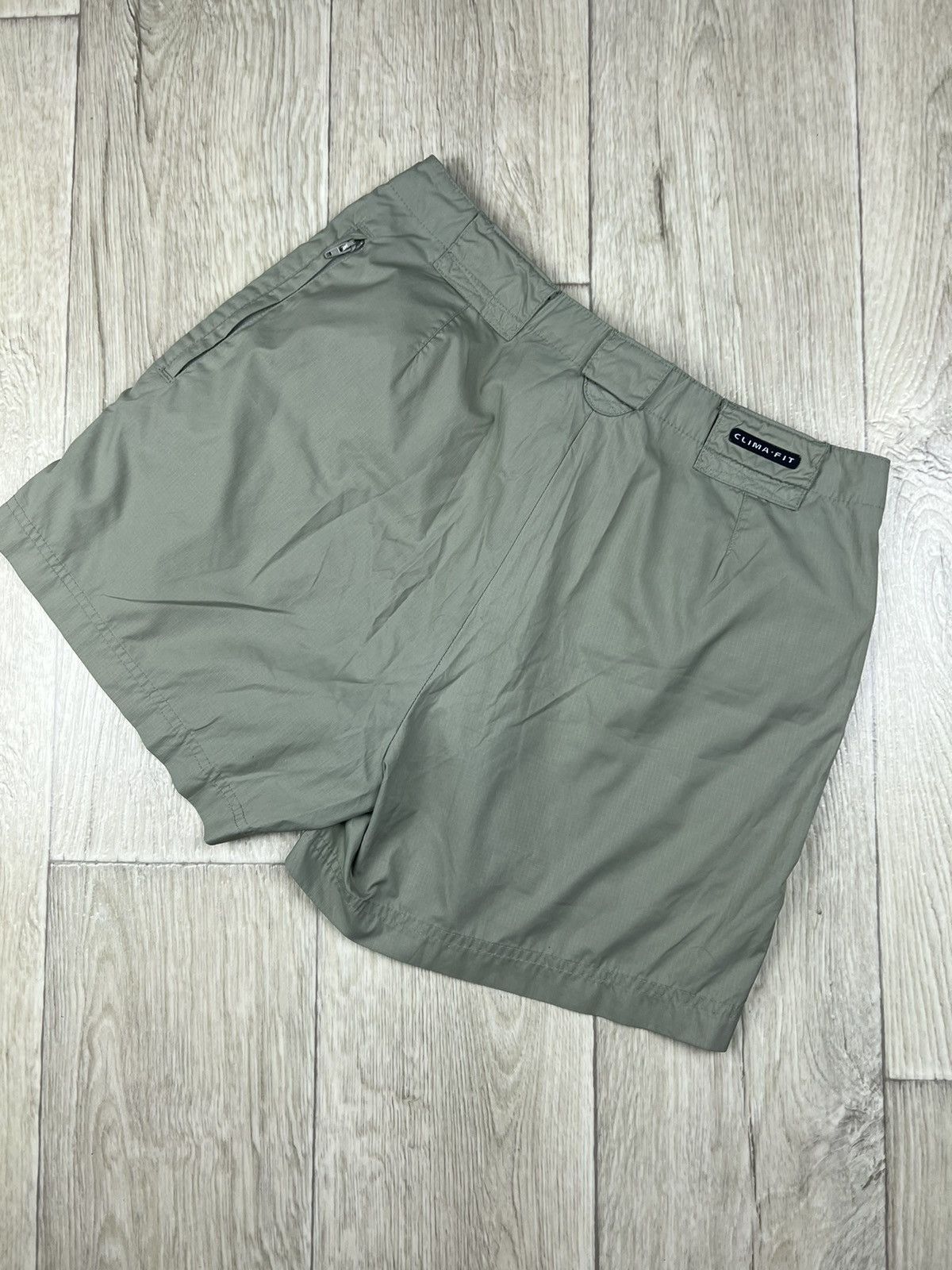 Nike Nike Vintage Shorts Size 32" / US 10 / IT 46 - 2 Thumbnail