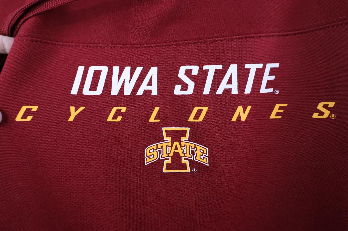 Vintage Vintage Y2K Iowa State University Cyclones Hoodie Sweatshirt Size US M / EU 48-50 / 2 - 4 Thumbnail