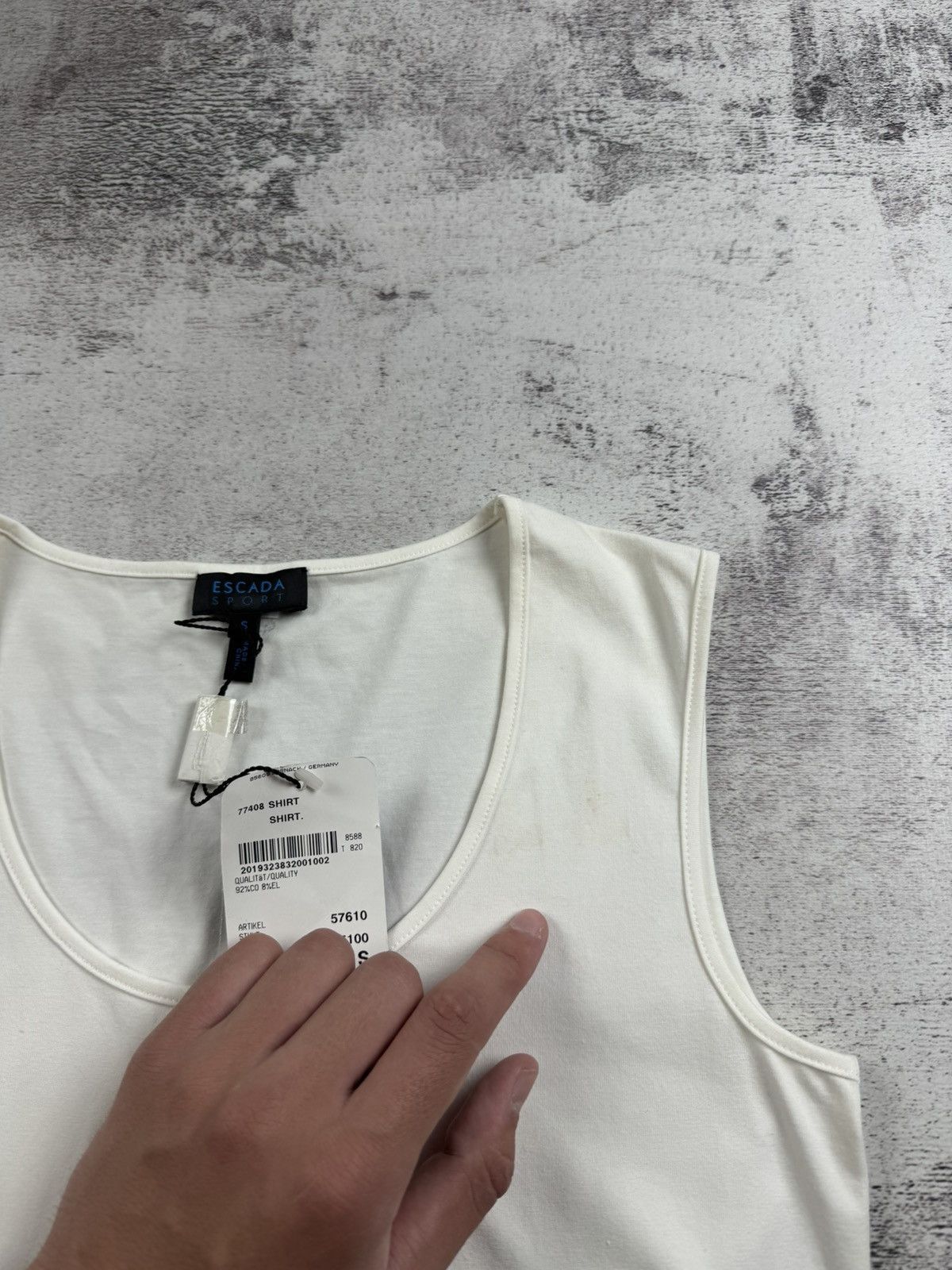 Escada Sport Escada Sport Embroidered Flowers Small Sleeveless White Luxury Tank Trotter Top Size S / US 4 / IT 40 - 13 Thumbnail