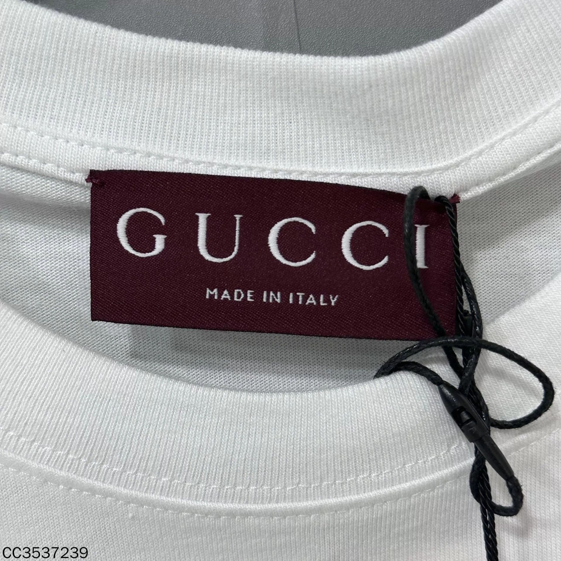 Gucci GUCCI '26 Handwritten Logo Short Sleeve T-Shirt Size US L / EU 52-54 / 3 - 5 Thumbnail