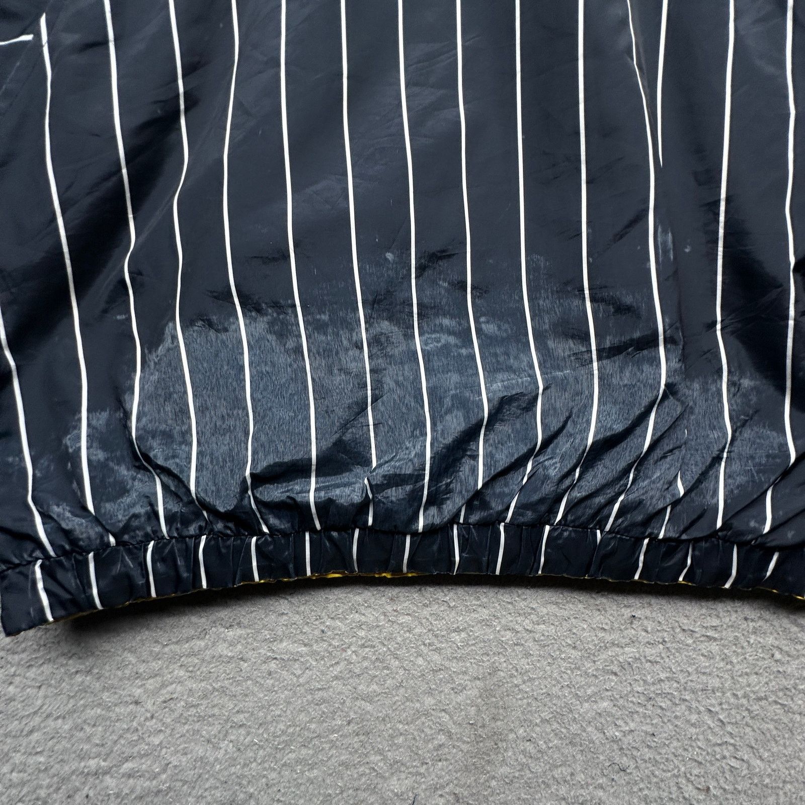 Karl Kani Karl Kani Reversible Pinstripe Windbreaker Jacket Men Medium Size US M / EU 48-50 / 2 - 15 Thumbnail