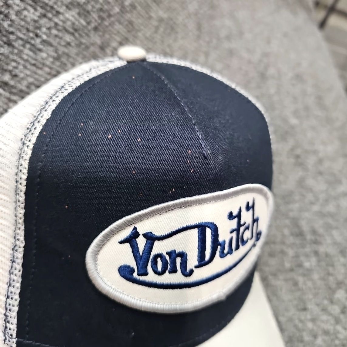 Von Dutch Von Dutch Trucker Hat Blue And White Oval Patch Snapback Adjustable One Size Men Casual Cotton Hat Size ONE SIZE - 3 Thumbnail