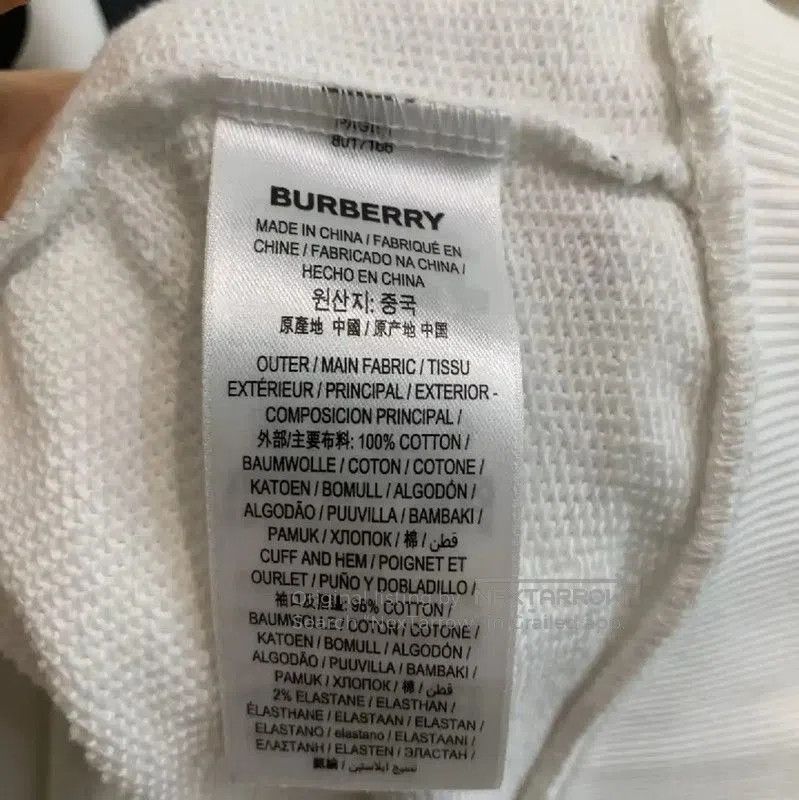 Burberry Women's White Cotton Long Sleeve Hoodie.