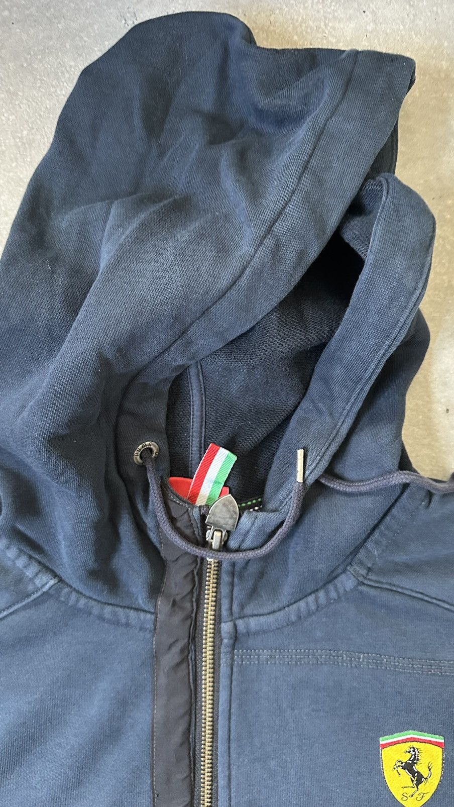 Puma VINTAGE PUMA X FERRARI SUN FADED MIDZIPPER HOODIE Size US L / EU 52-54 / 3 - 6 Thumbnail