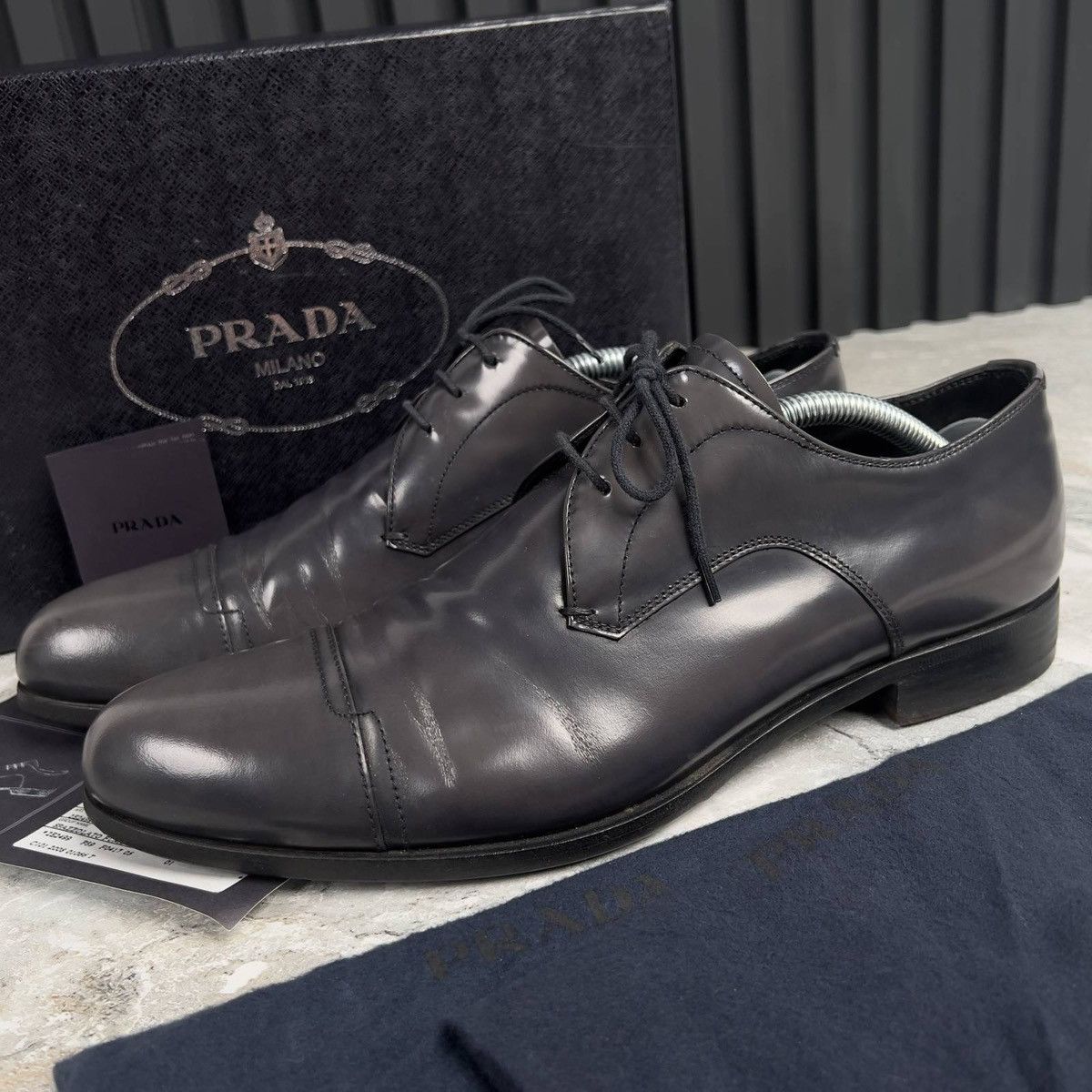 Prada PRADA Dress Derby Lase Up Graphite Patent Leather Size US 8 / EU 41 - 1 Thumbnail