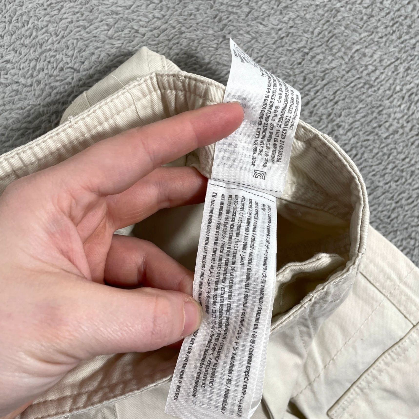 Abercrombie & Fitch Abercrombie & Fitch Cargo Pants Womens 25 Beige Straight Leg Gorpcore Utility Pants Shirt: Pants Size 42" / US 20 - 7 Thumbnail