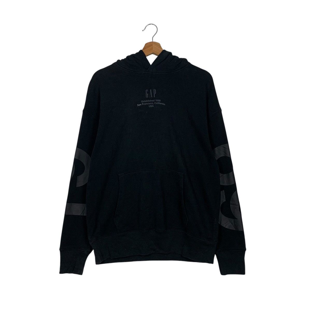 Gap GAP Center Logo Pullover Black Hoodies Sweatshirt #1789-C79 Size US S / EU 44-46 / 1 - 10 Thumbnail
