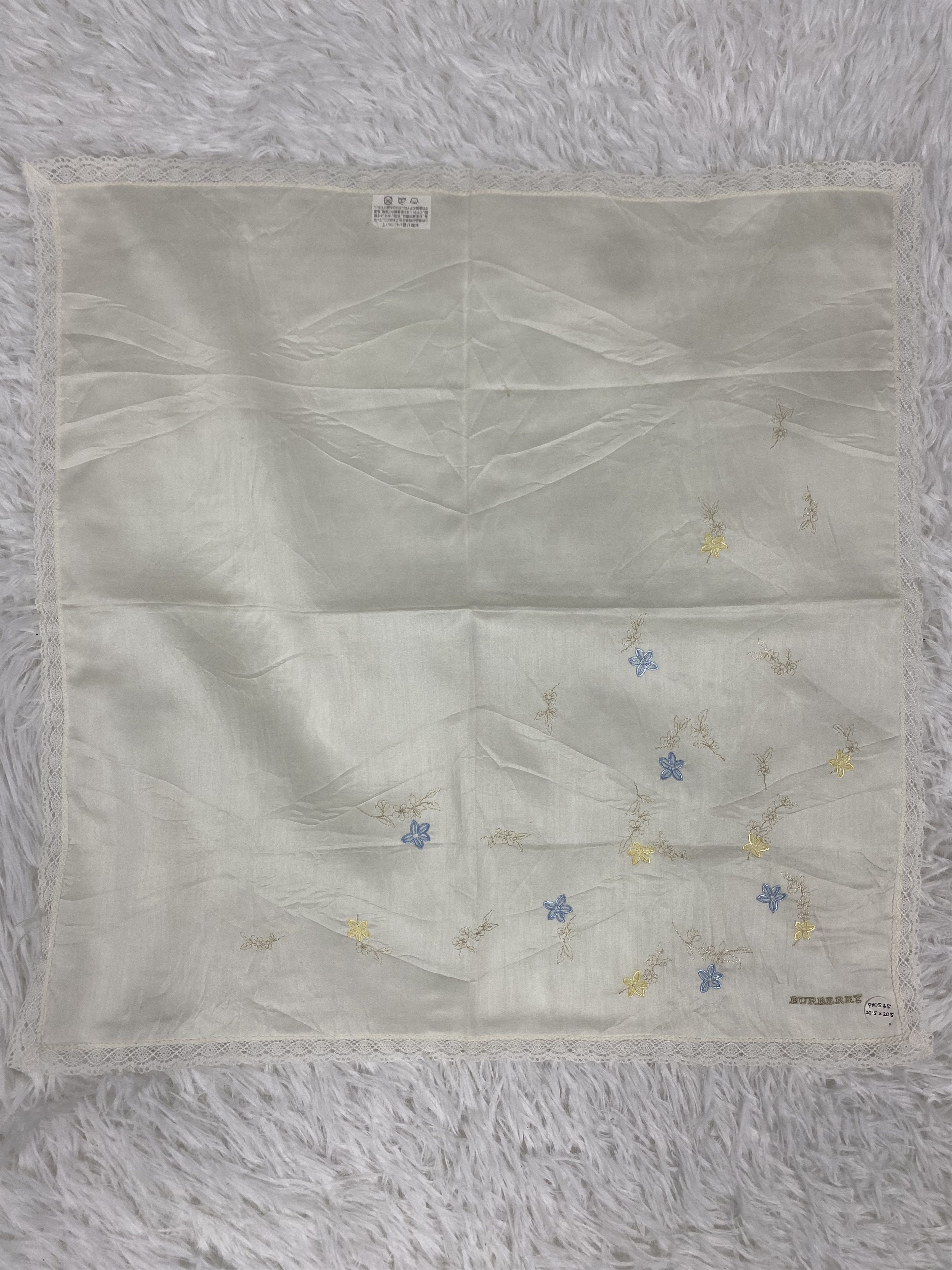 Burberry Vintage Burberry Handkerchief Neckerchief PH0535 Size ONE SIZE - 3 Thumbnail