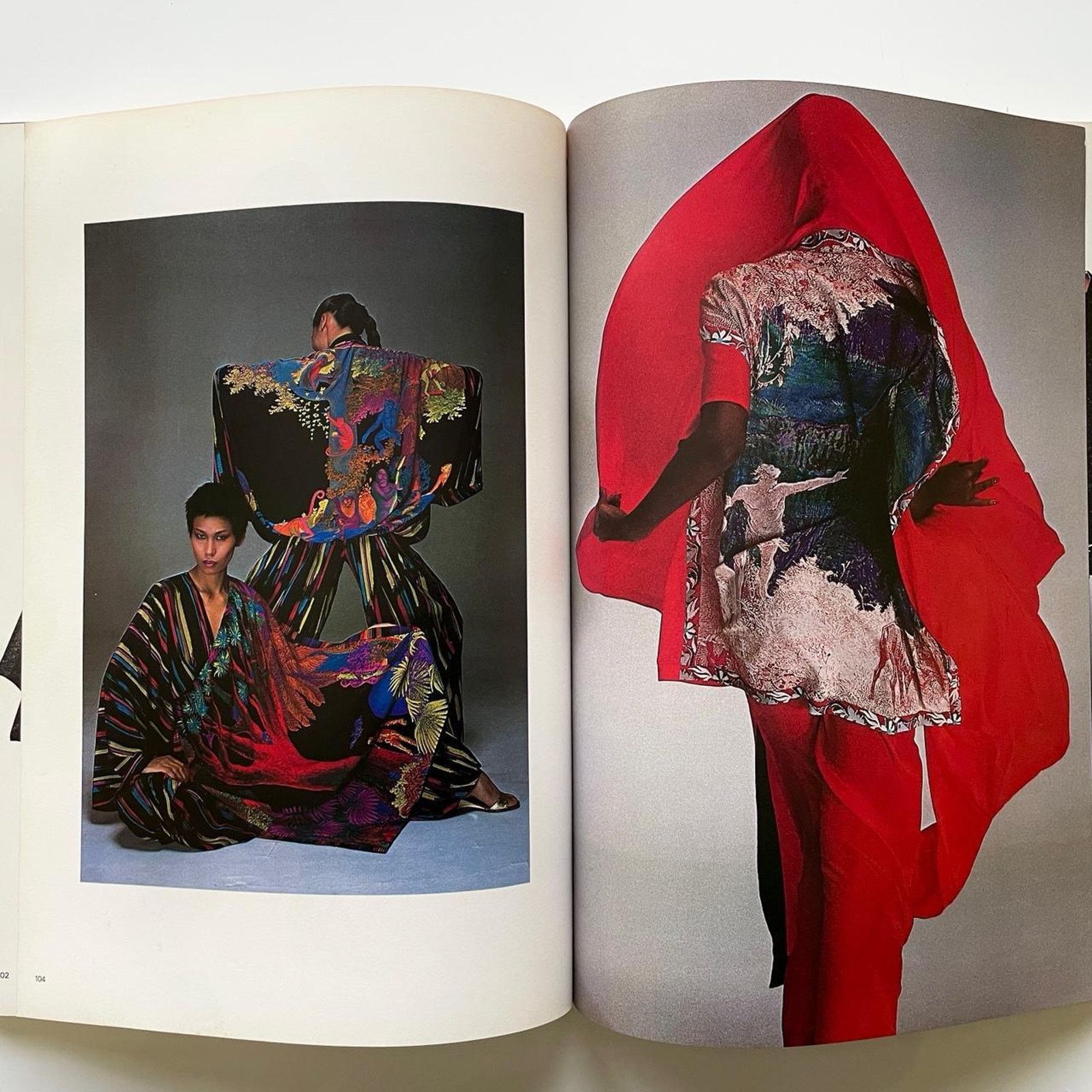 Issey Miyake × Japanese Brand × Vintage ISSEY MIYAKE 1978 EAST MEETS WEST Oversized Book Size ONE SIZE - 4 Thumbnail