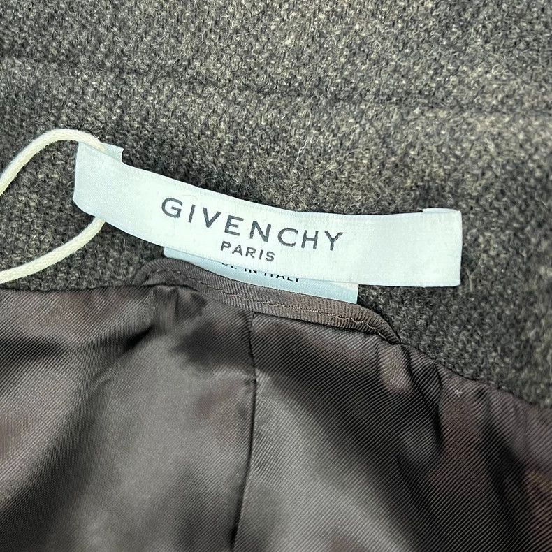 Givenchy Givenchy Short blazer, made in Italy Size US M / EU 48-50 / 2 - 4 Thumbnail