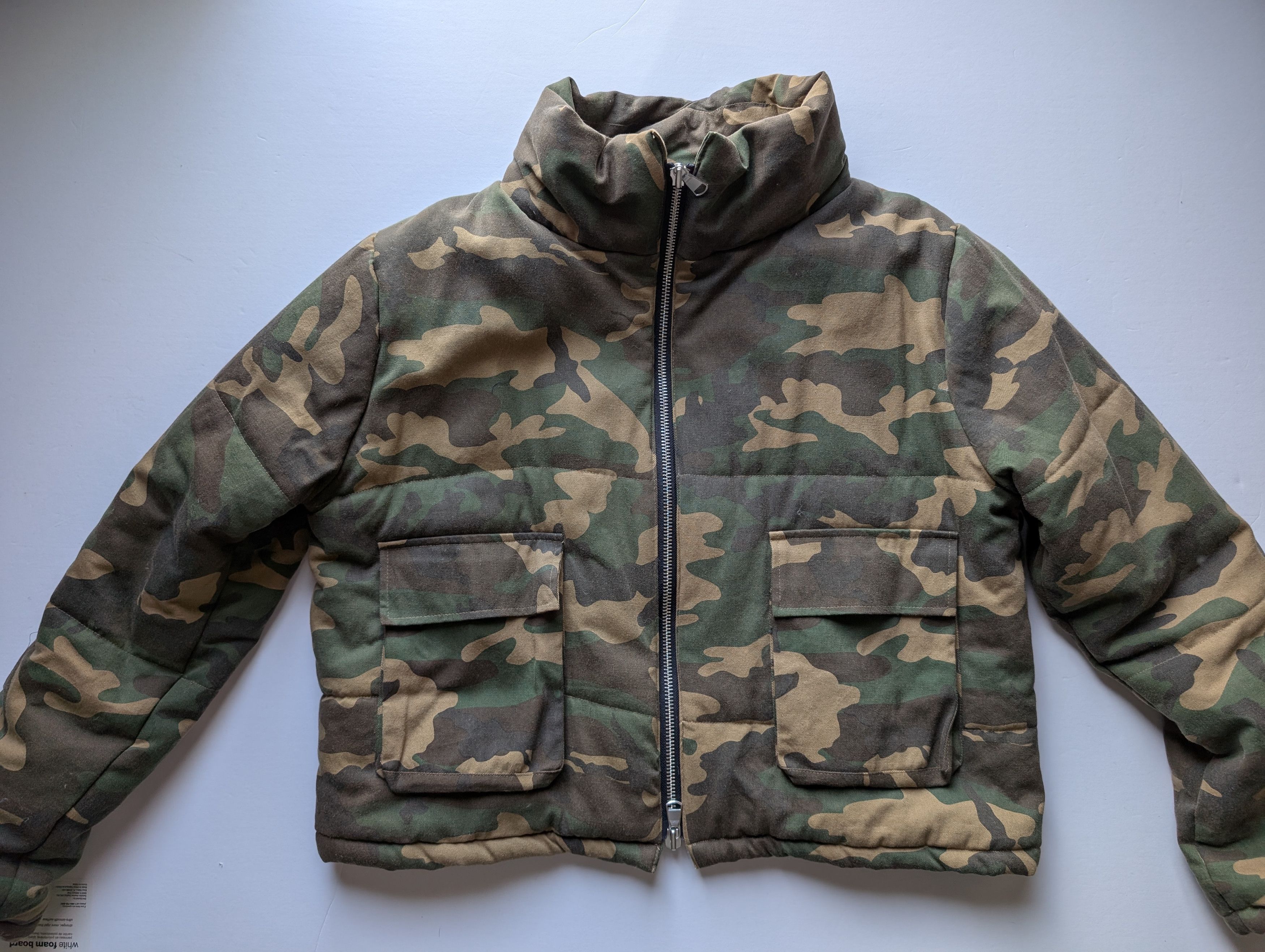 MNML Camo Cropped Puffer Size Small
