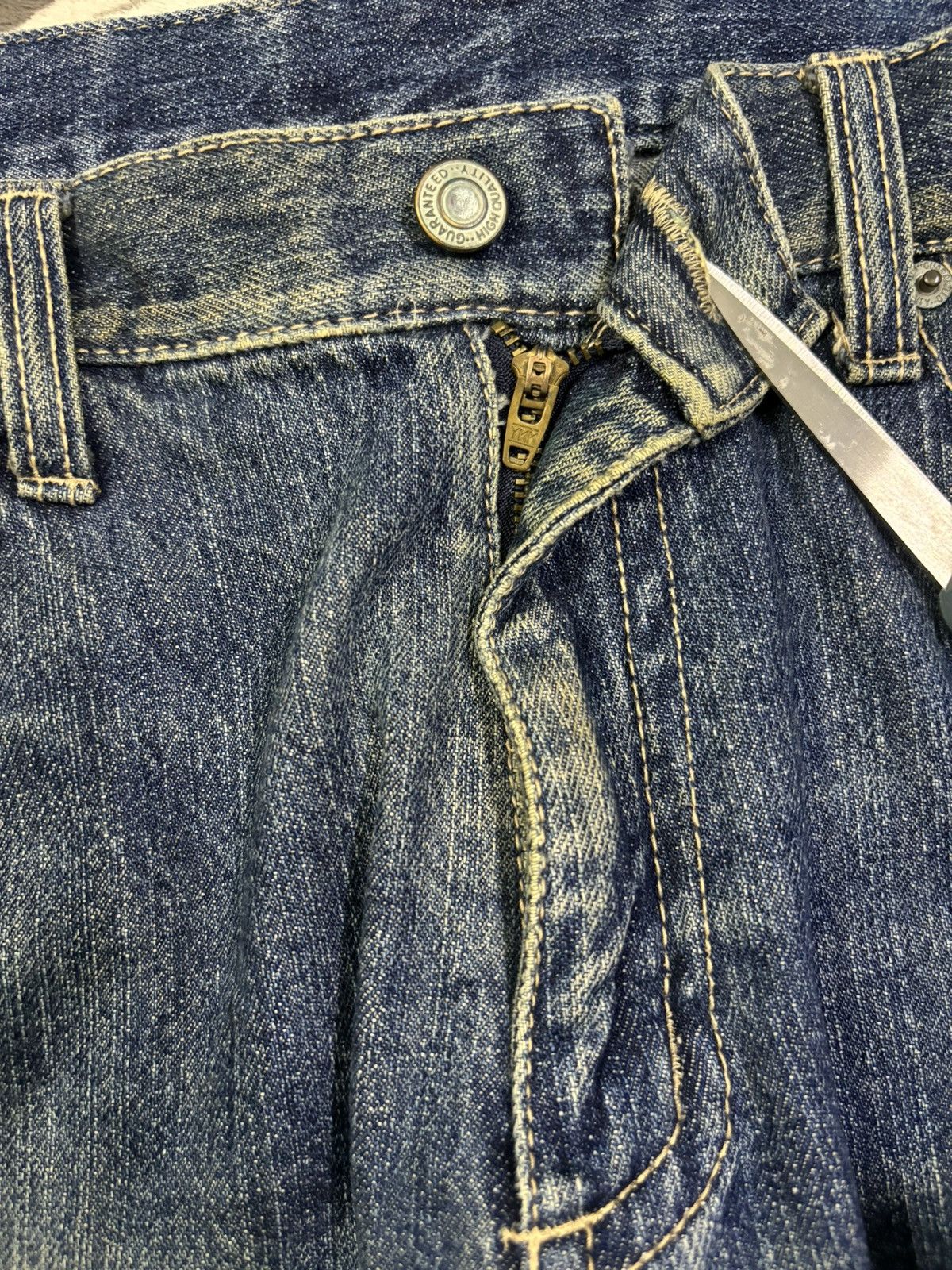 Japanese Brand Vintage Japanese Brand Blue Washed Loose Fit Ripped Jeans Size US 34 / EU 50 - 4 Thumbnail