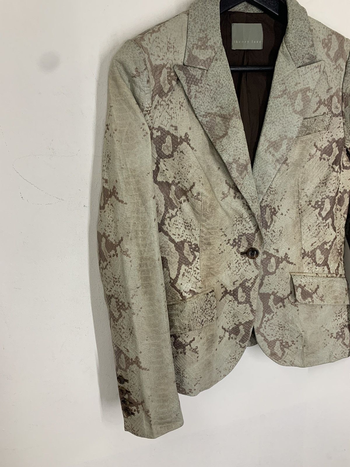 Japanese Brand × Theory Theory Luxe Python Leather Coat Size US XS / EU 42 / 0 - 3 Thumbnail