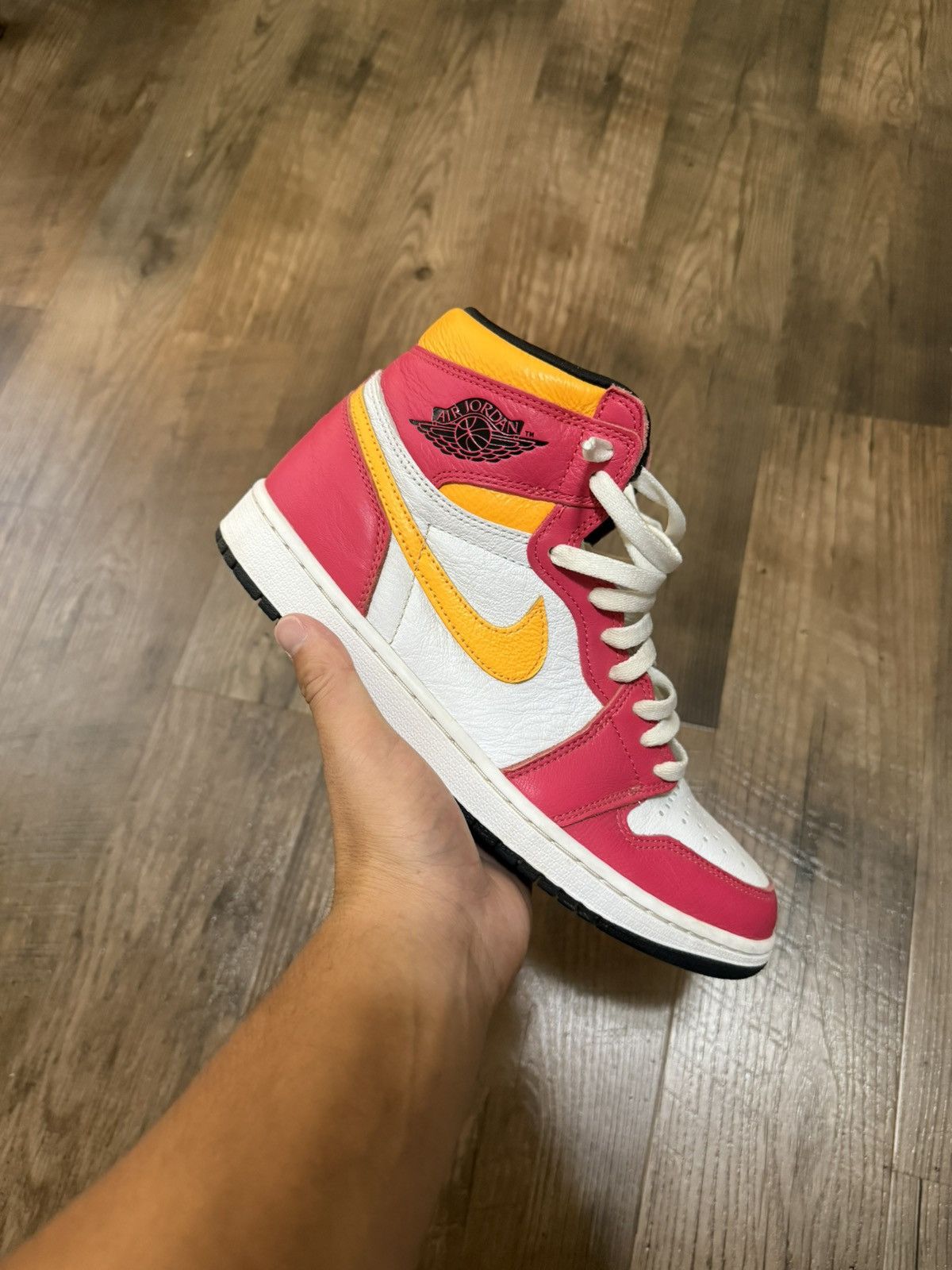 Jordan Brand Jordan One Retro Light Fusion Red Size US 10 / EU 43 - 1 Thumbnail