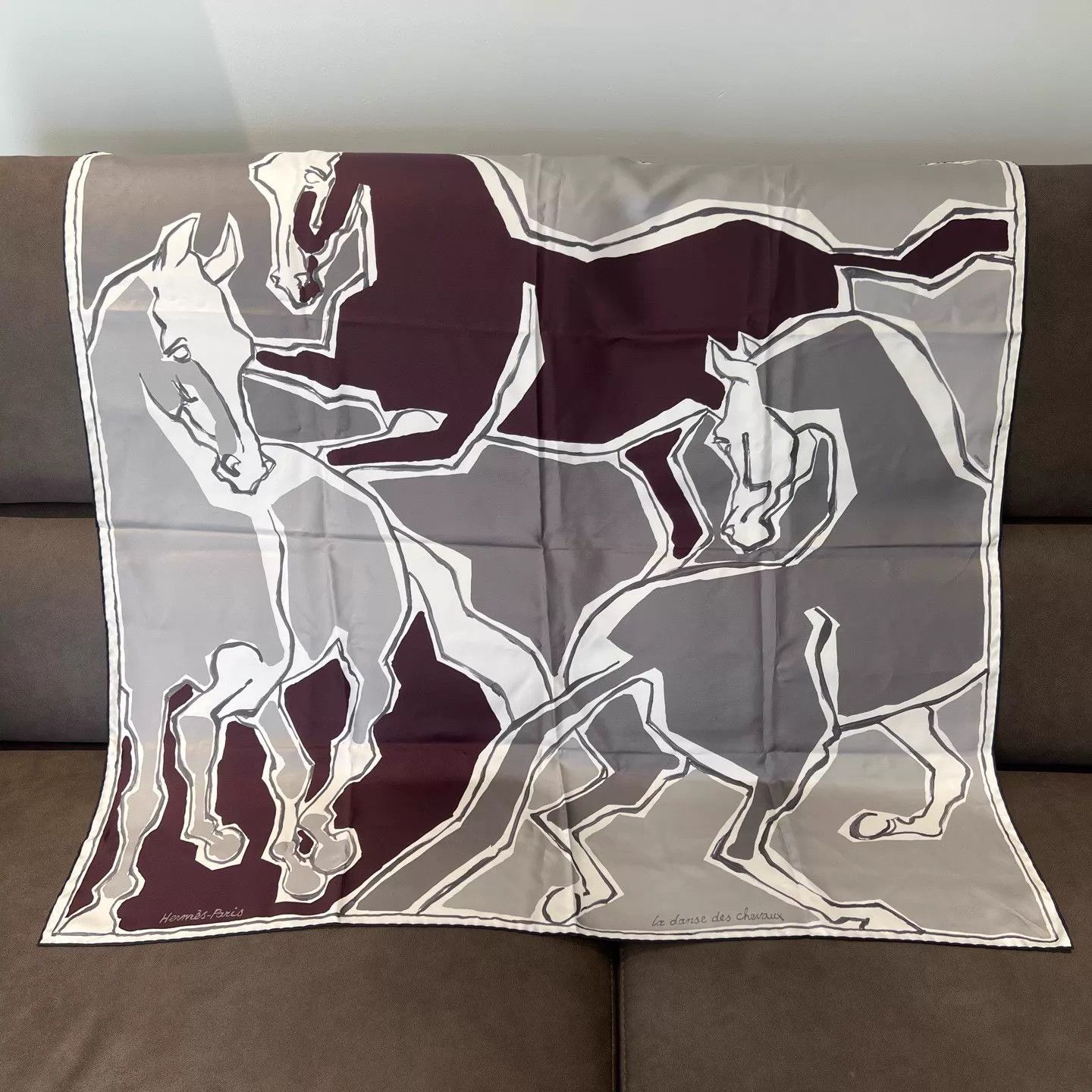 Hermes Hermès Cheval d'Élégance Silk Scarf Art Gray New 90x90 Size ONE SIZE - 1 Thumbnail