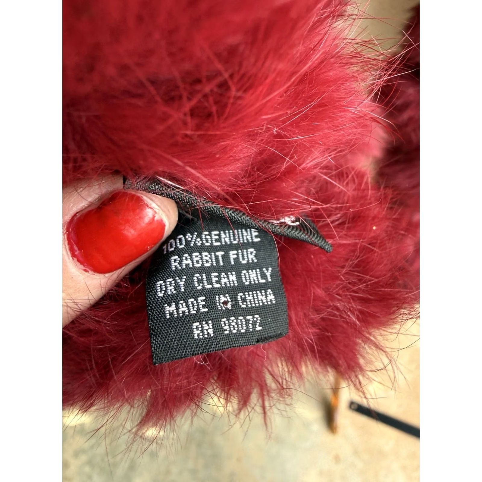 Vintage VINTAGE Cejon Scarf Women's Red Rabbit Fur Pom Pom Long Scar f Festival Glam Y2k Boa Ne Size ONE SIZE - 2 Thumbnail