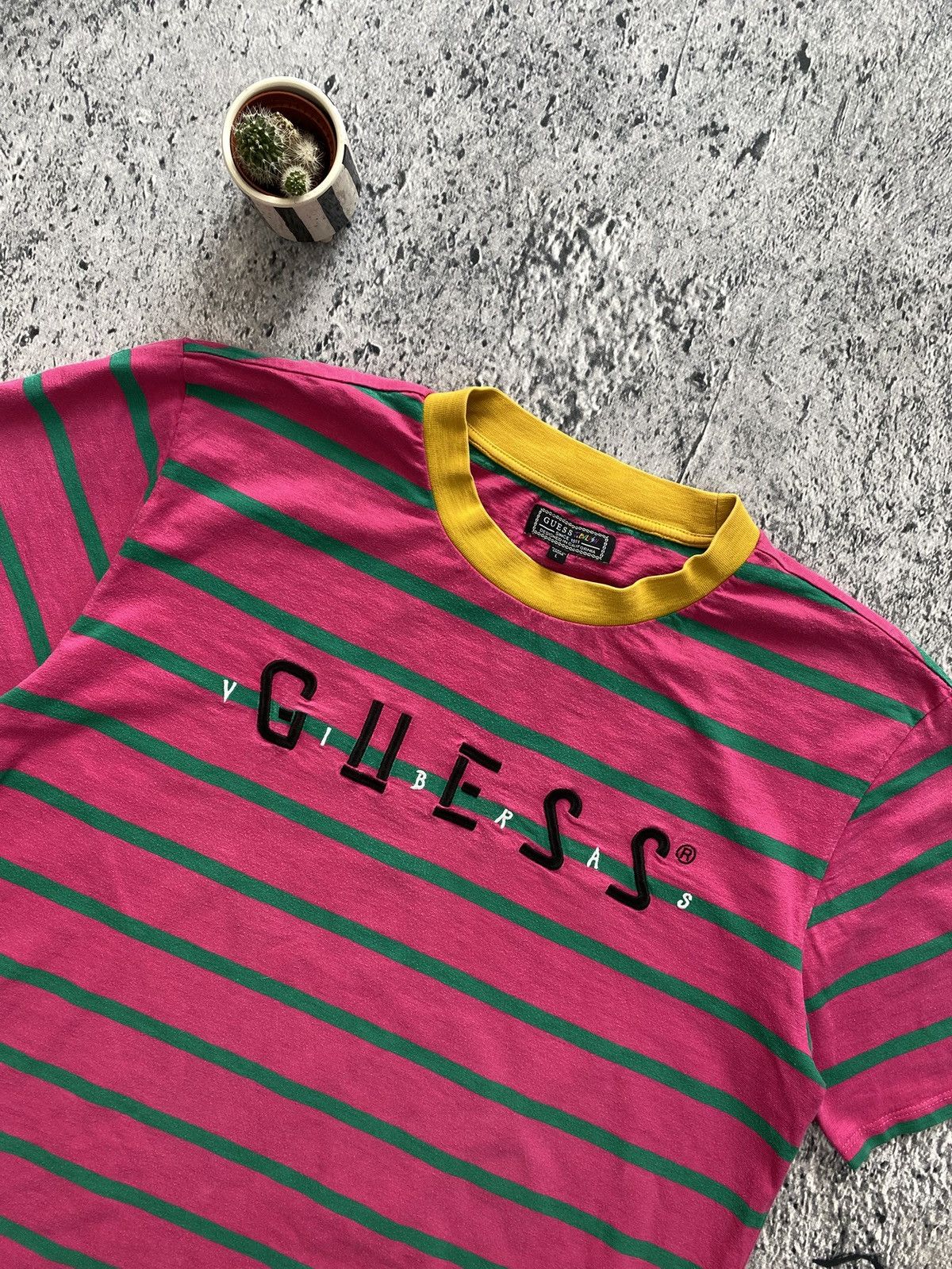 Guess × Vintage Tee t-shirt Guess x balvsn Streetwear USA vintage boxy Size US L / EU 52-54 / 3 - 2 Thumbnail