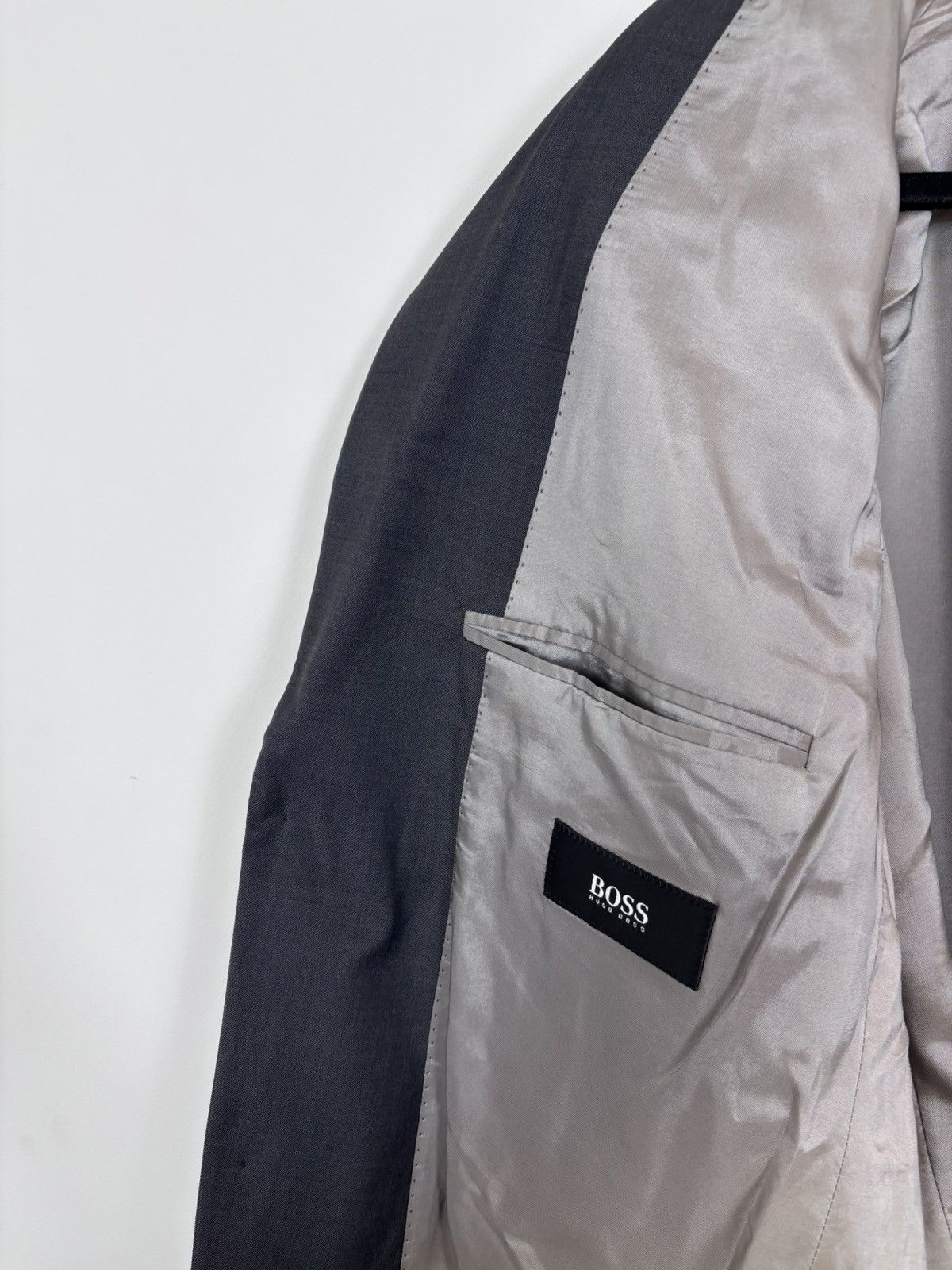Hugo Boss Hugo Boss Bertolucci/Movie Men’s 2-Piece Gray Wool Suit Size 40R - 13 Thumbnail