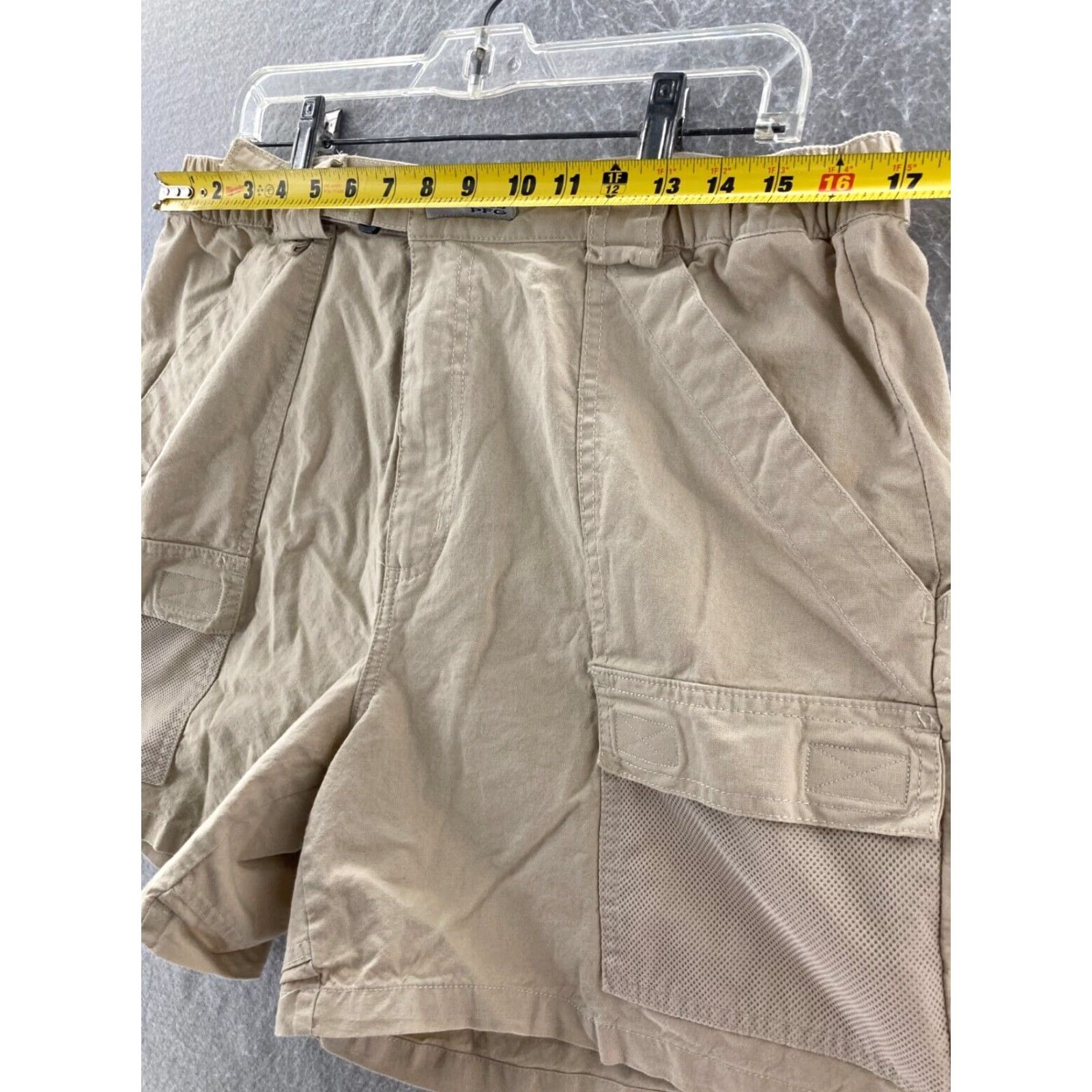 Vintage Columbia PFG Womens Shorts Large Khaki Cargo Outdoor Hiking Size 36" / US 14 / IT 50 - 2 Thumbnail