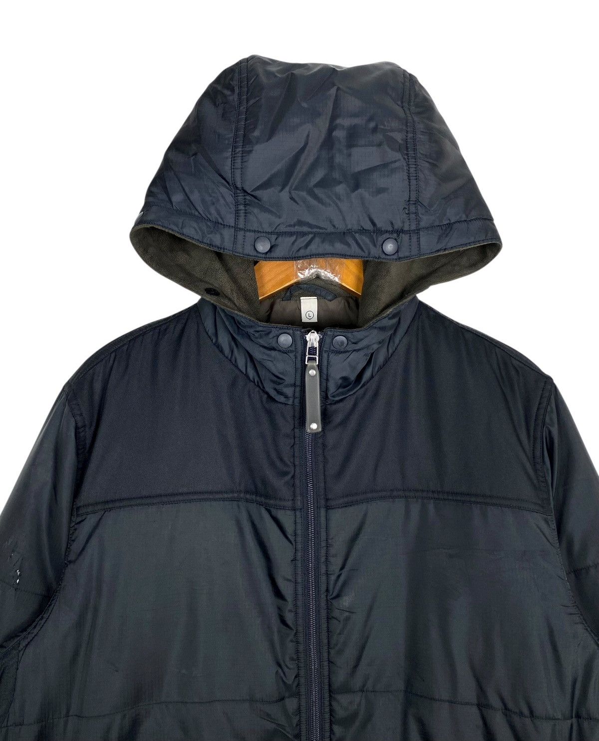 Uniqlo Rare‼️ Uniqlo Light Puffer Hoodie Size US M / EU 48-50 / 2 - 4 Thumbnail
