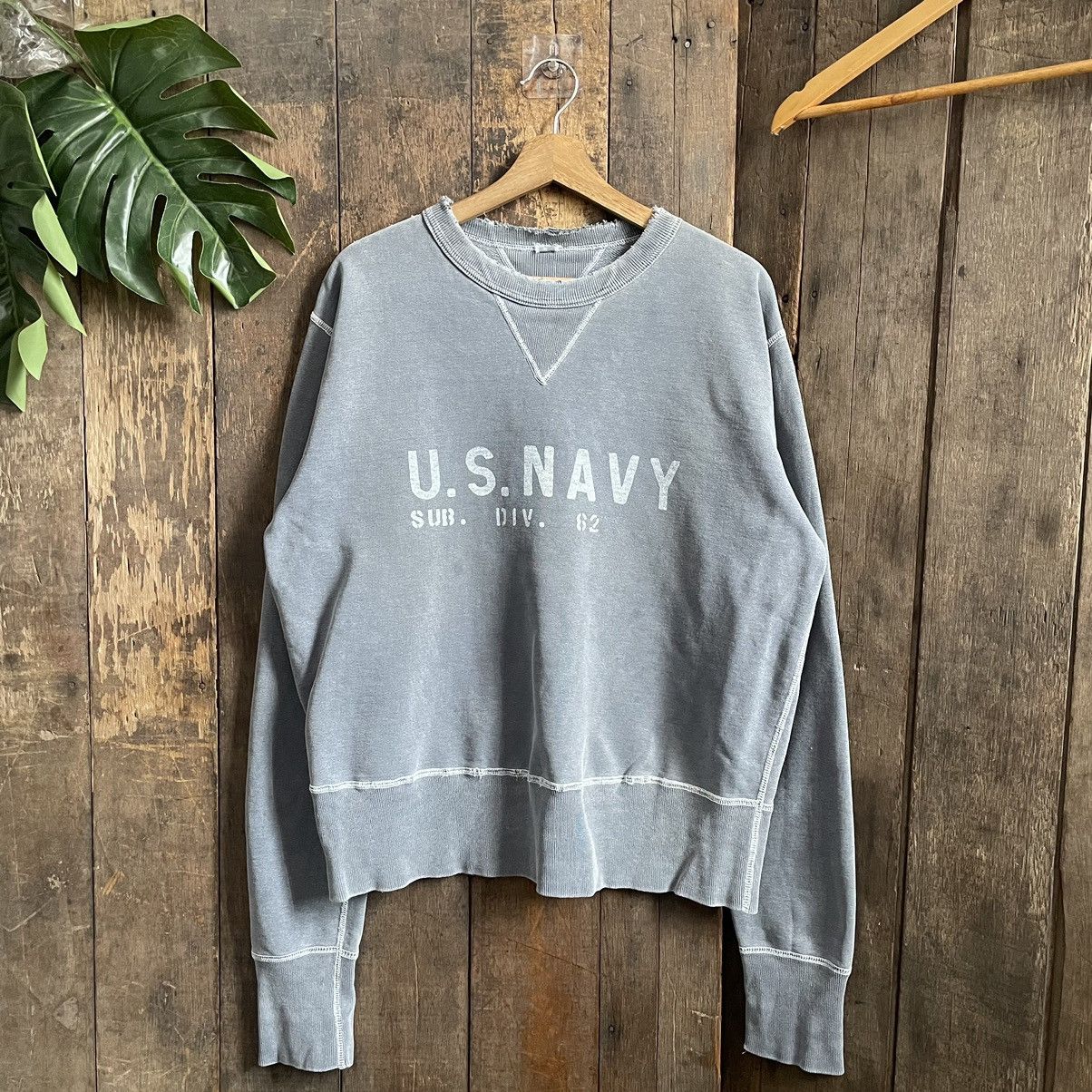 Vintage Vintage Distressed US Navy Sub Div 82 crewneck Size US L / EU 52-54 / 3 - 1 Thumbnail