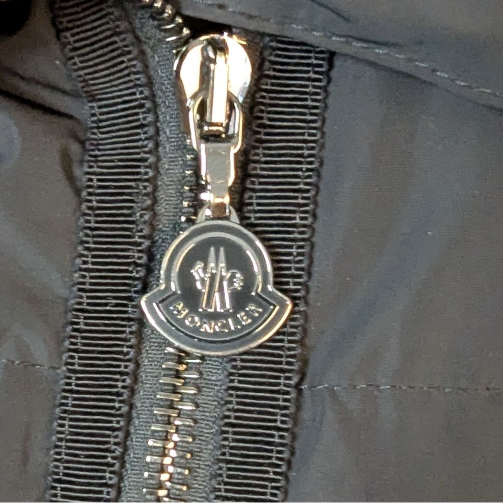 Moncler Lobelia Quilted Down Puffer Coat size 1 Black Bell Sleeves Size S / US 4 / IT 40 - 4 Thumbnail
