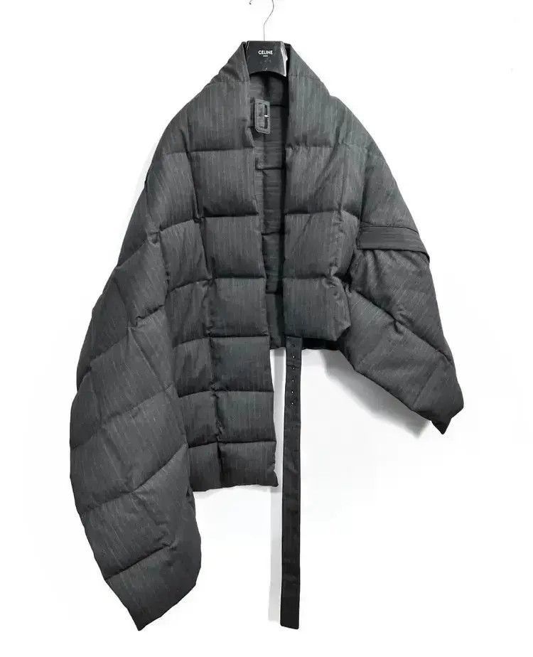 Dries Van Noten One size Dries Van Noten 19AW Runway Puff cape-2505 Size ONE SIZE - 1 Thumbnail
