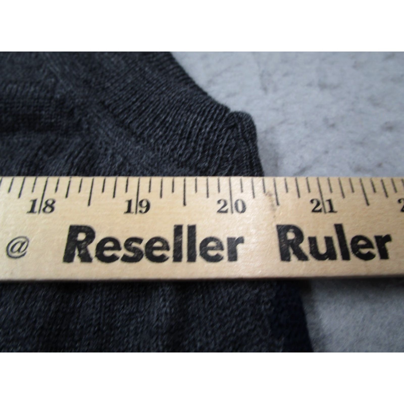 Vintage Vintage Tricots St. Raphael Mens XL Gray Argyle Wool Vest Pullover V-Neck Sleeveless Knit Sweater Dress 80s 90s Preppy City Retro Wool Size US XL / EU 56 / 4 - 6 Thumbnail