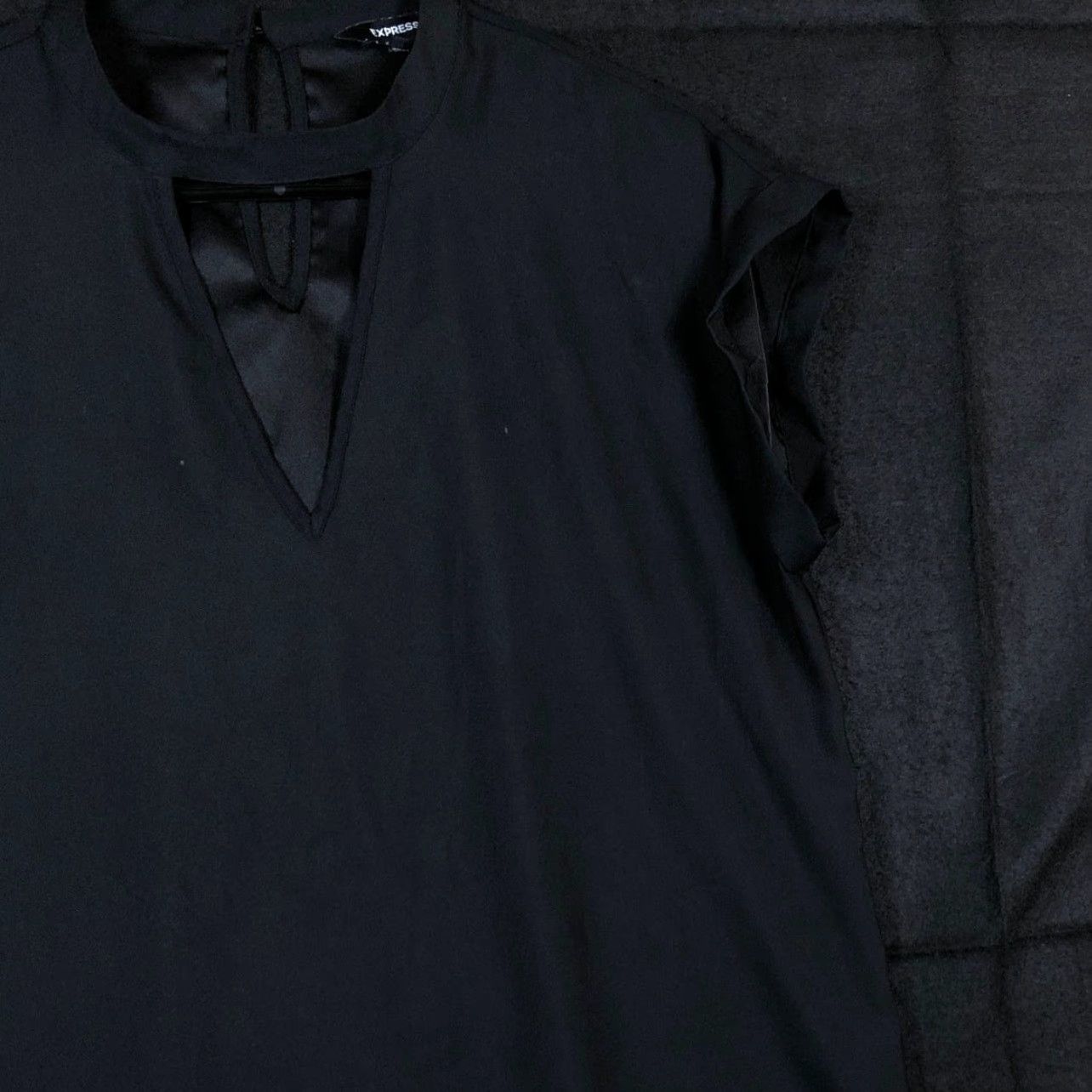 Express Express Blouse Black V-Neck Cap Sleeve XS?Medium? Size M / US 6-8 / IT 42-44 - 5 Thumbnail