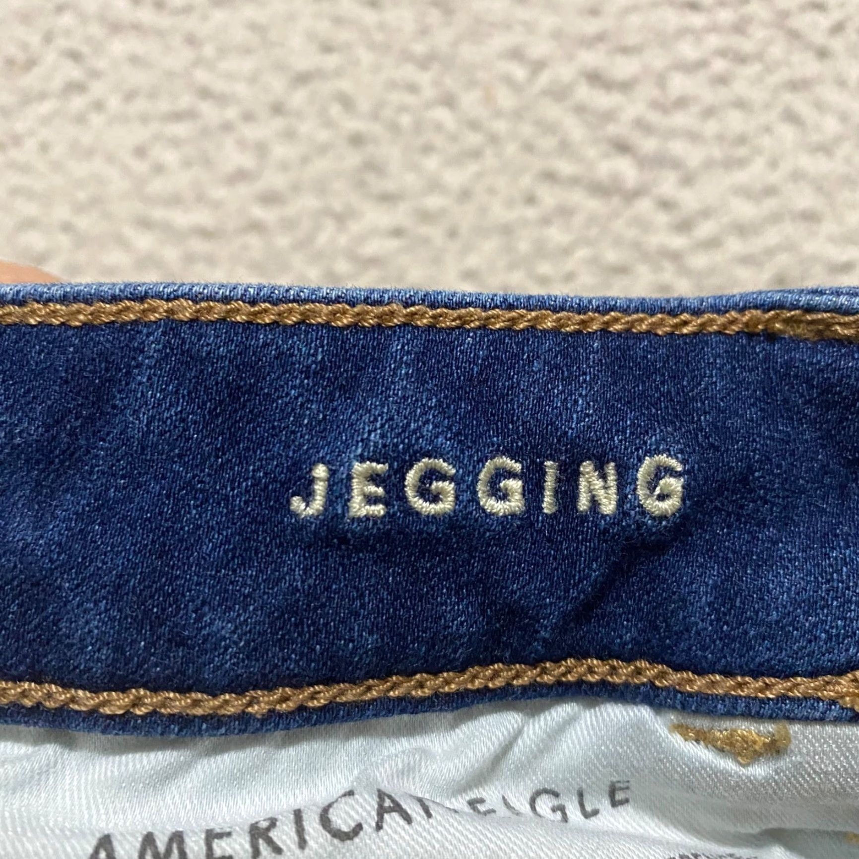 American Eagle Outfitters American Eagle Outfitters Jeans Womens 4 Blue Denim Jegging Dark Wash Mid Rise Stretch Size 27" / US 4 / IT 40 - 4 Thumbnail