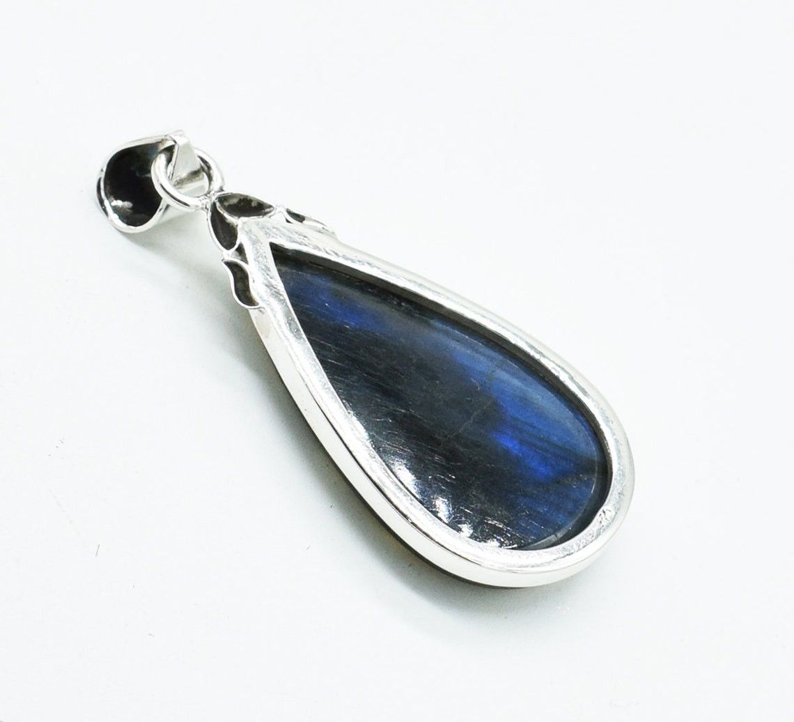 Handmade Blue Labradorite Gemstone 925 Sterling Silver Pendant Size ONE SIZE - 2 Thumbnail