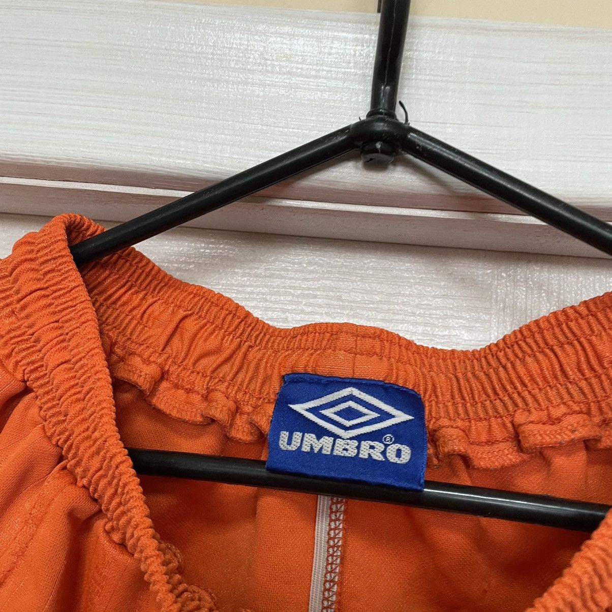 Umbro × Vintage 90s UMBRO SHORTS orange sportswear training olympic Size US 32 / EU 48 - 2 Thumbnail