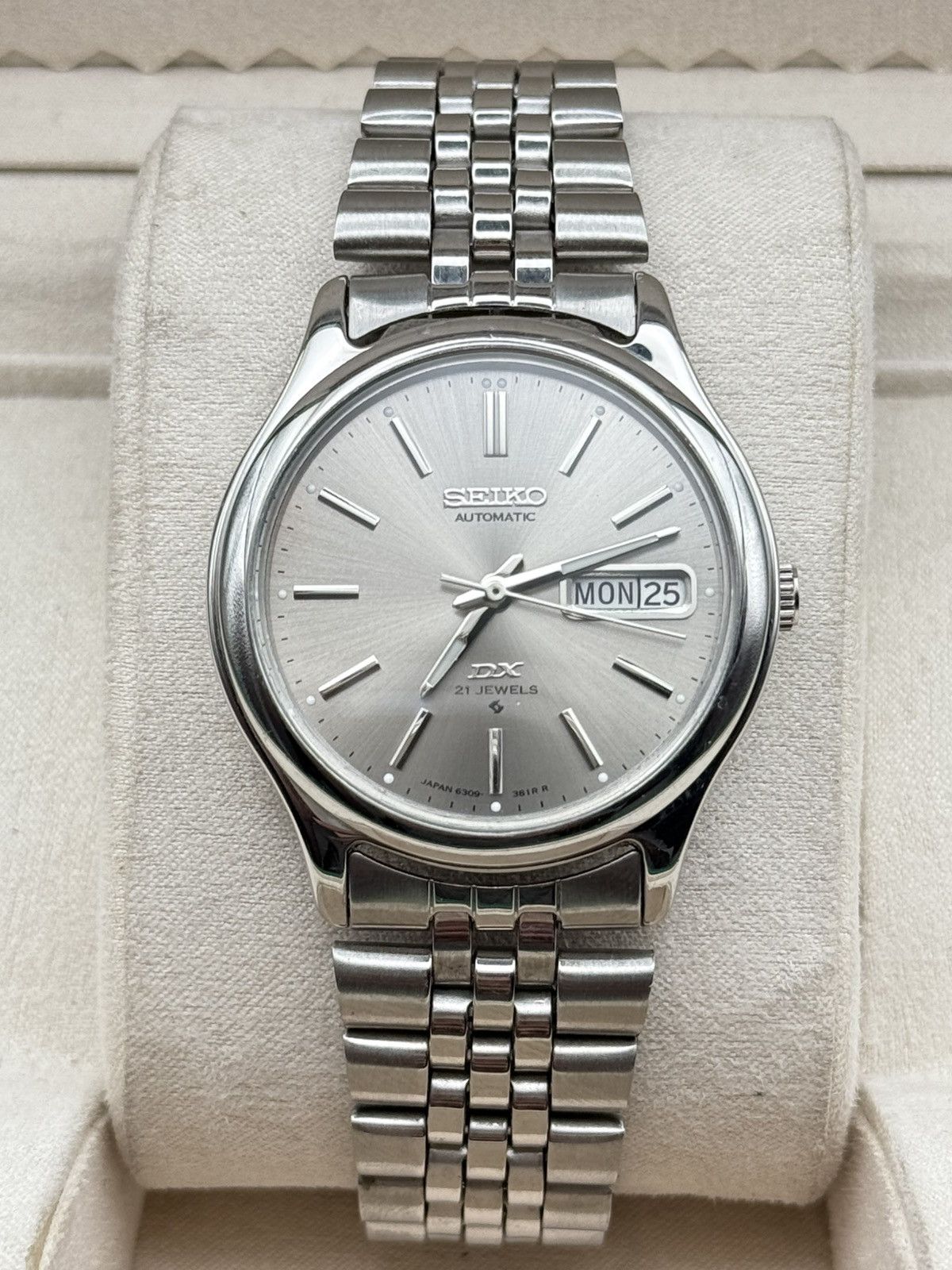 Seiko × Vintage VINTAGE SEIKO 5 AUTOMATIC GREY DIAL MEN’S WATCH Size 36 - 1 Thumbnail