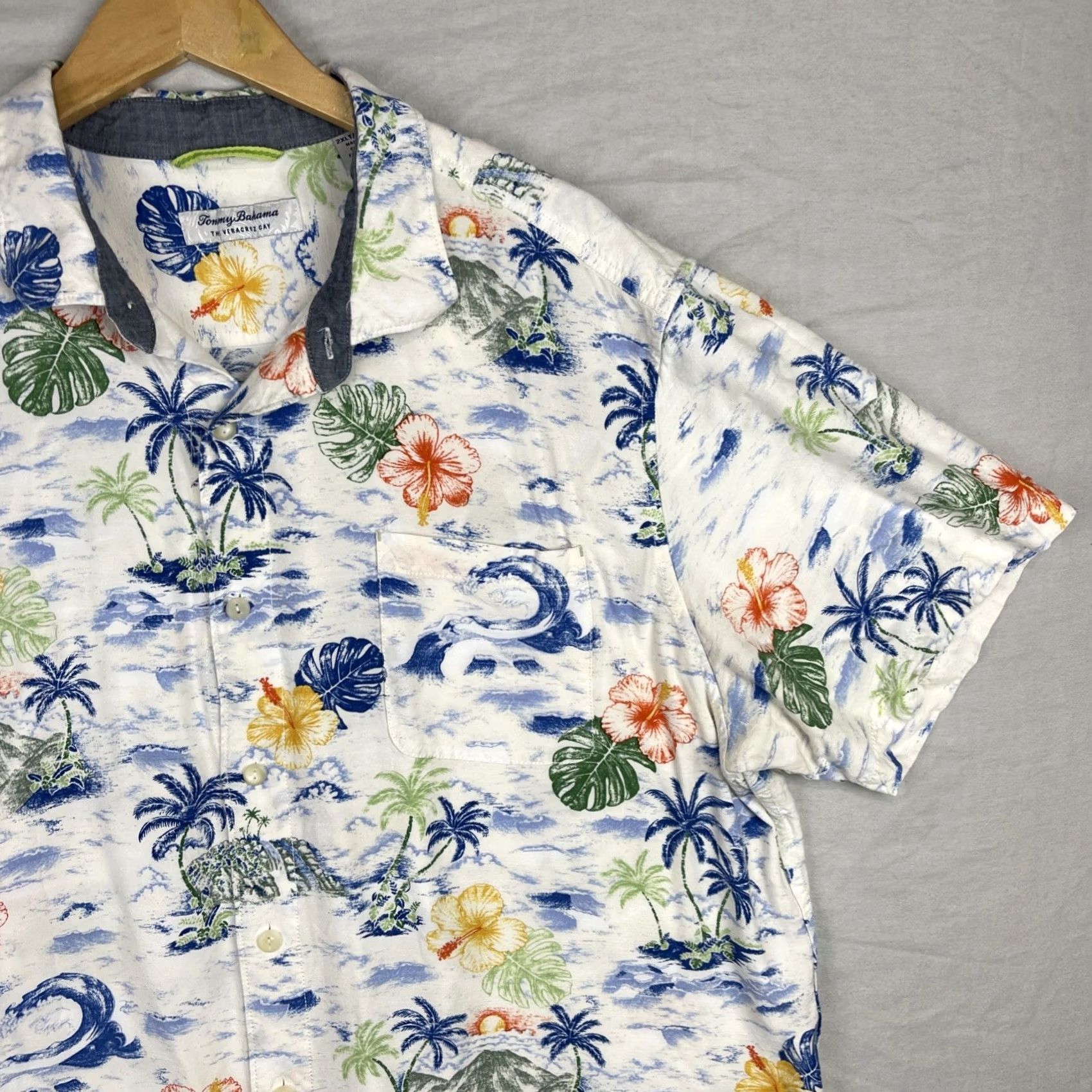 Tommy Bahama Tommy Bahama Shirt Mens 2XL Tall White The Veracruz Cay Hawaiian Tropical Beach Casual Short Sleeve Button-Up Collared Spread Vintage No Size US XXL / EU 58 / 5 - 3 Thumbnail