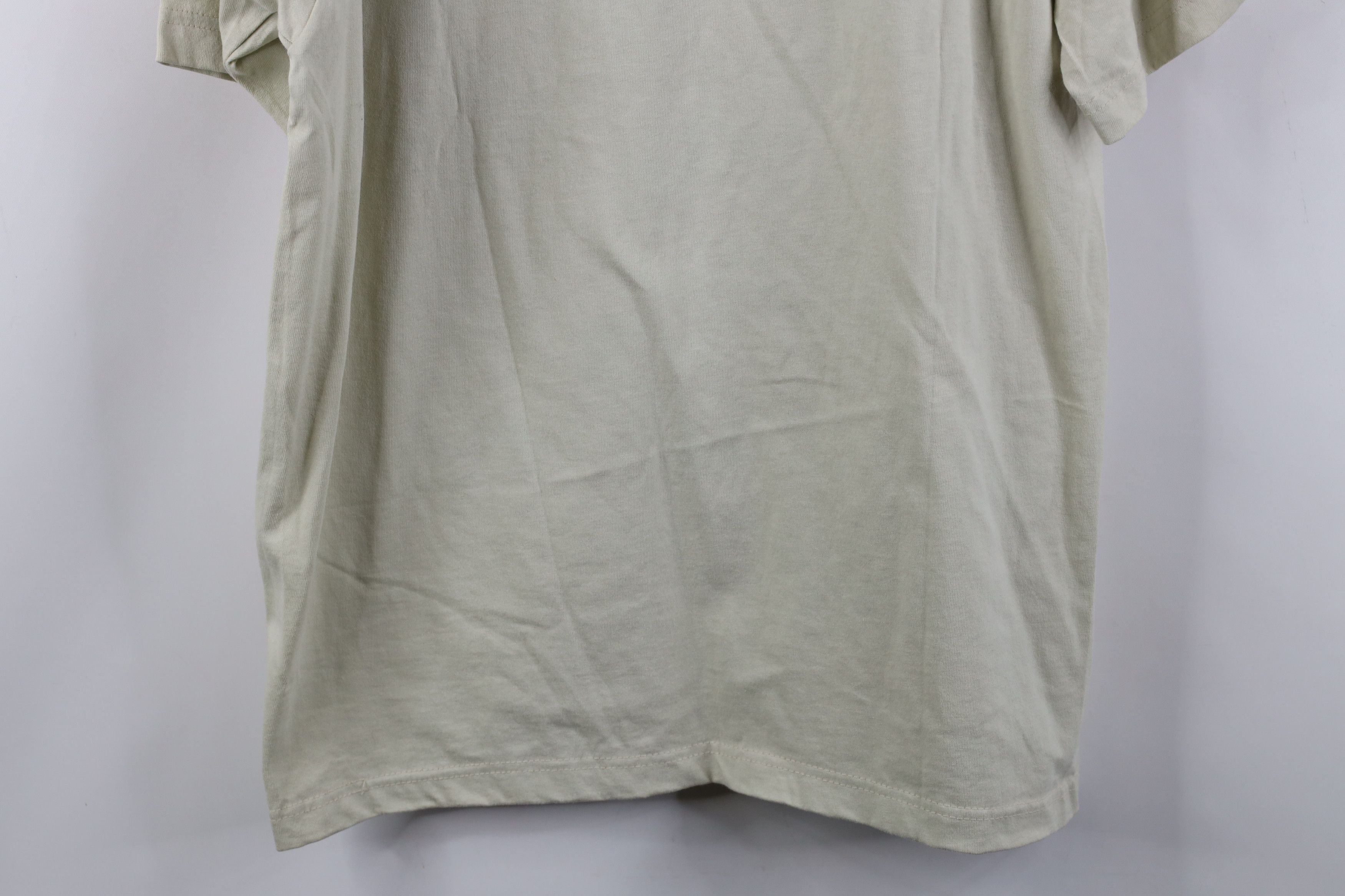 Vintage Deadstock Vintage 90s Streetwear T-Shirt Beige USA Pocket Size US L / EU 52-54 / 3 - 13 Thumbnail
