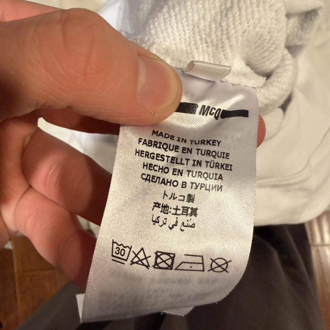 Alexander McQueen Alexander Mcqueen MCQ Tiger Print White Sweatshirt Size US M / EU 48-50 / 2 - 5 Thumbnail