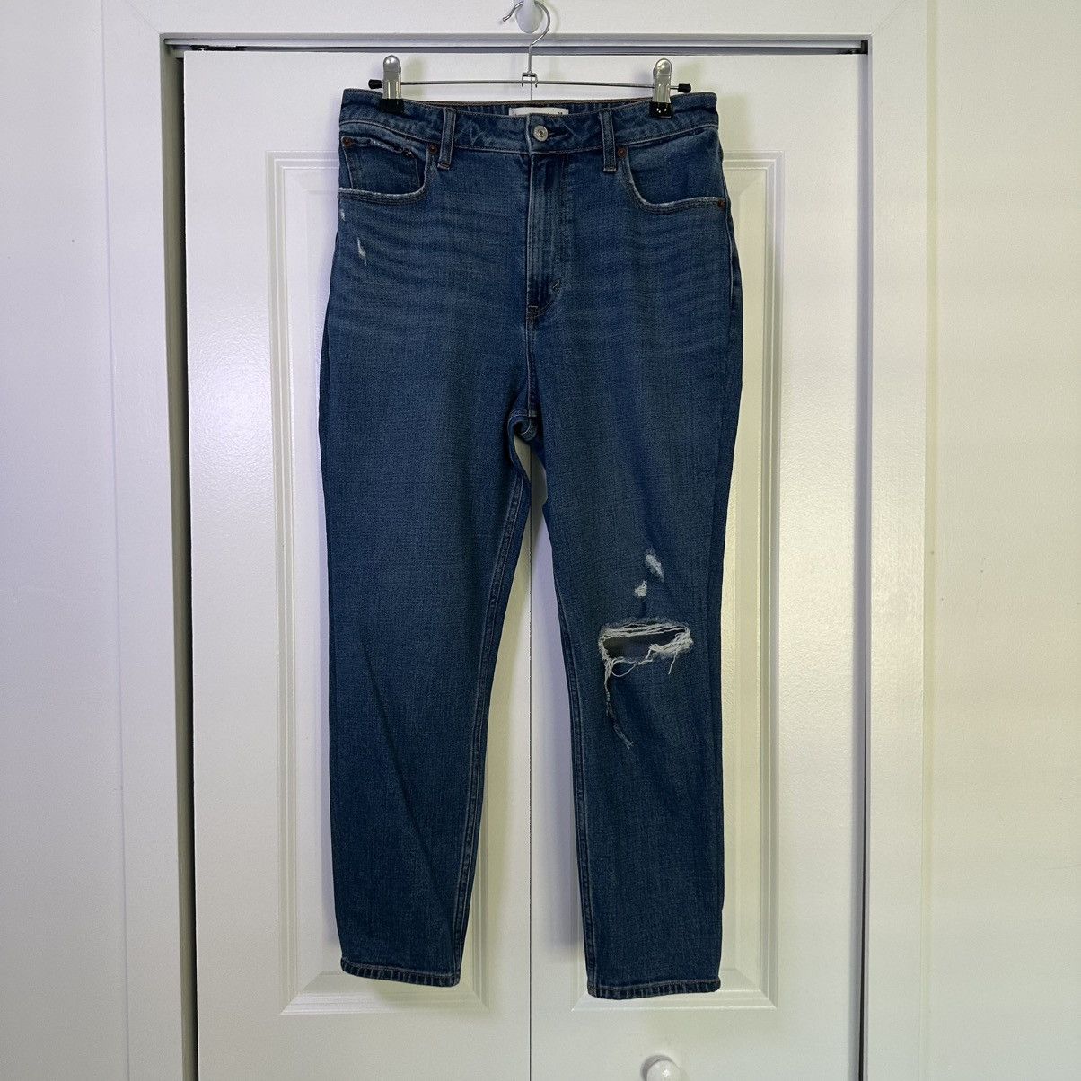 Abercrombie & Fitch Abercrombie & Fitch Women’s Mom High Rise Curve Love 6P Size 28" / US 6 / IT 42 - 1 Thumbnail