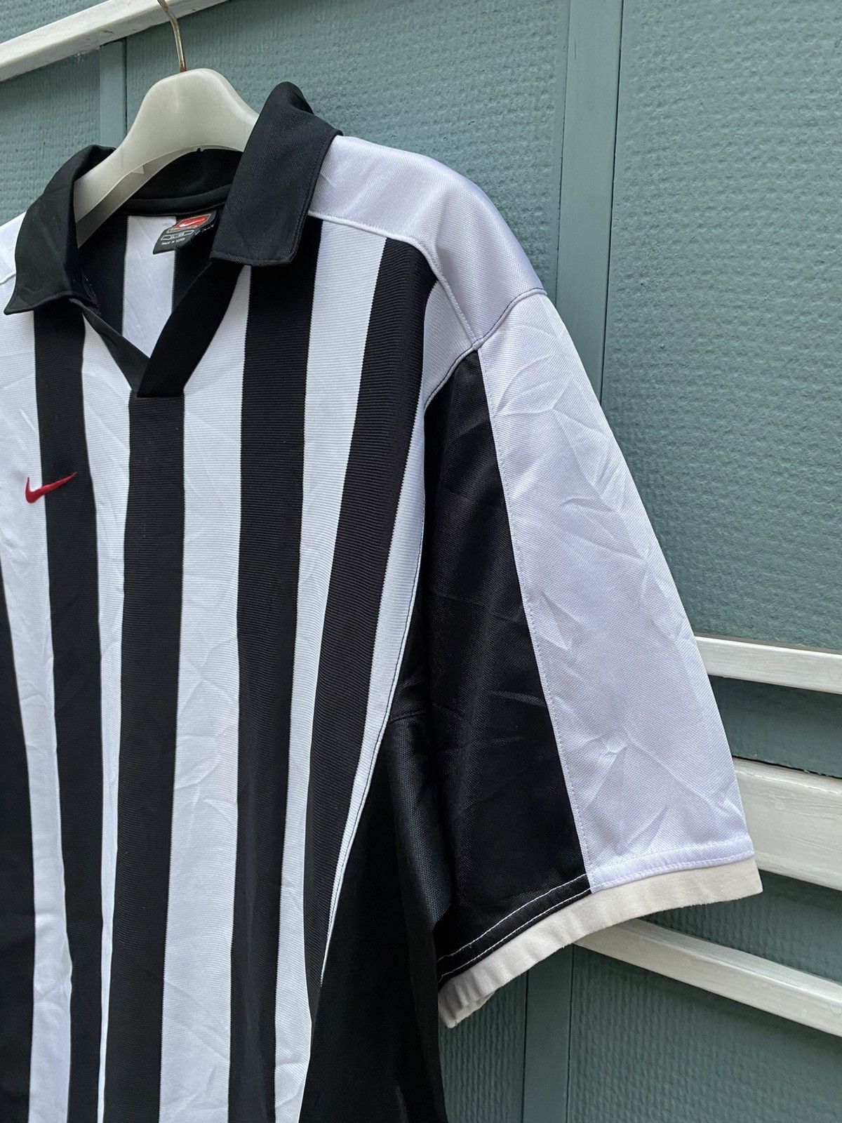 Nike Vintage y2k nike jersey blockcore retro black white stripe Size US XL / EU 56 / 4 - 2 Thumbnail