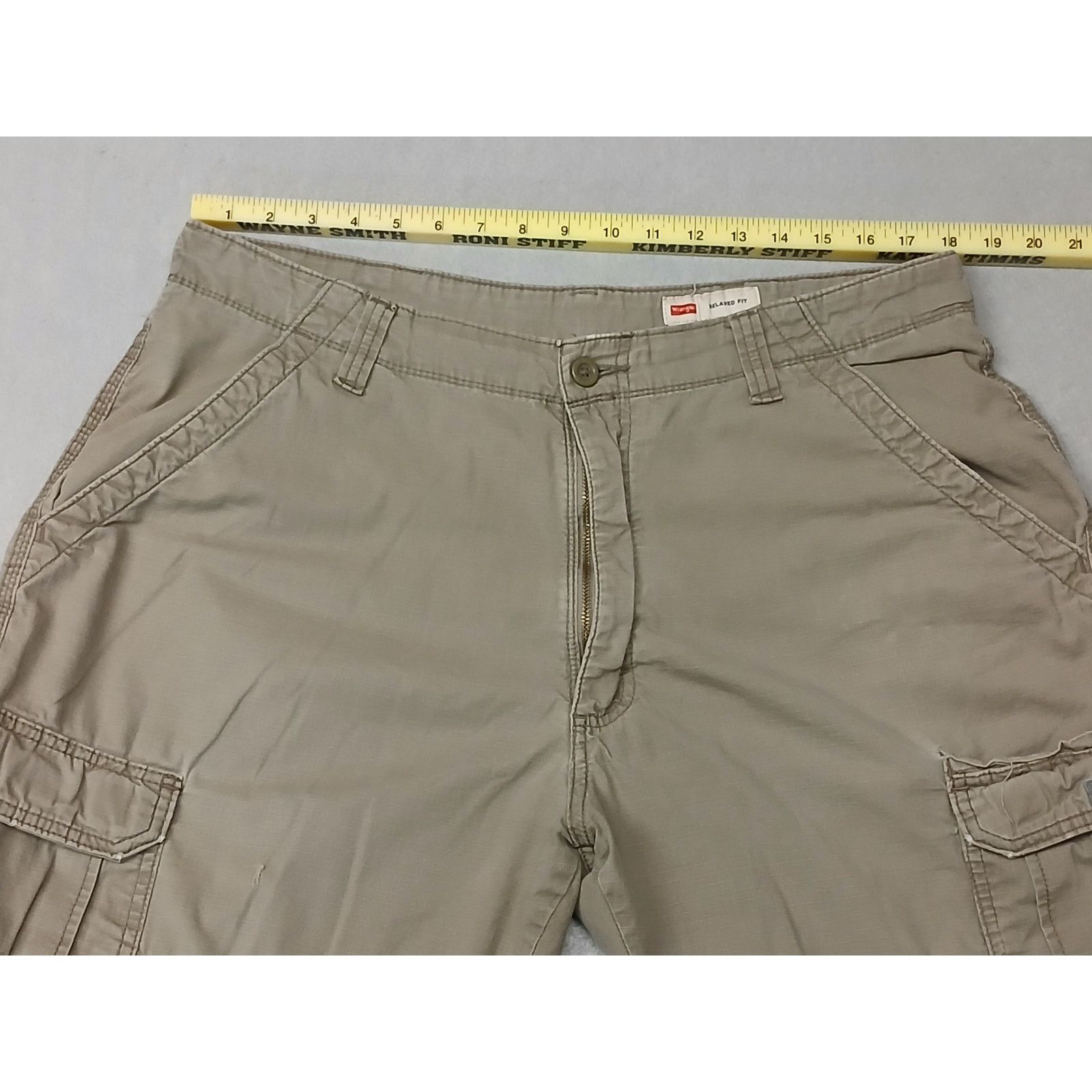 Wrangler Wrangler (36" ) Beige Relaxed Fit Cargo Style Size US 36 / EU 52 - 3 Thumbnail