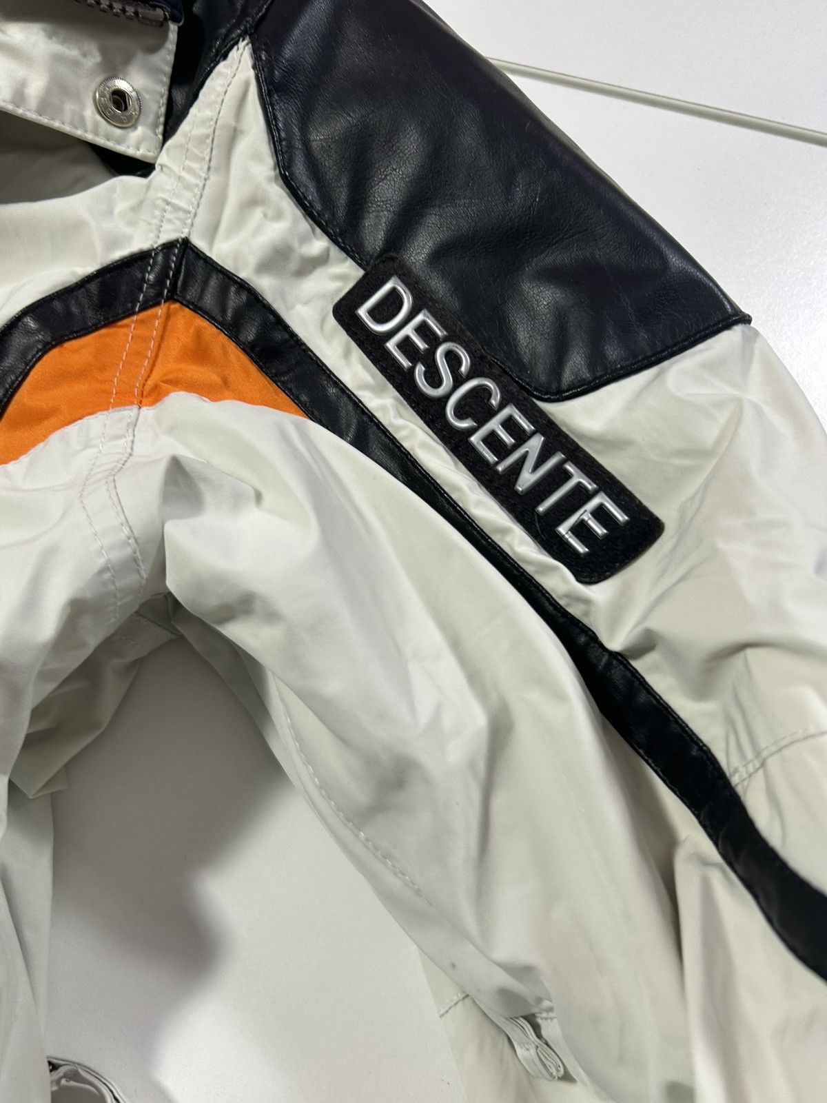 Descente Large Mens Decente Airdrive titan thermo padded ski jacket Size US L / EU 52-54 / 3 - 5 Thumbnail