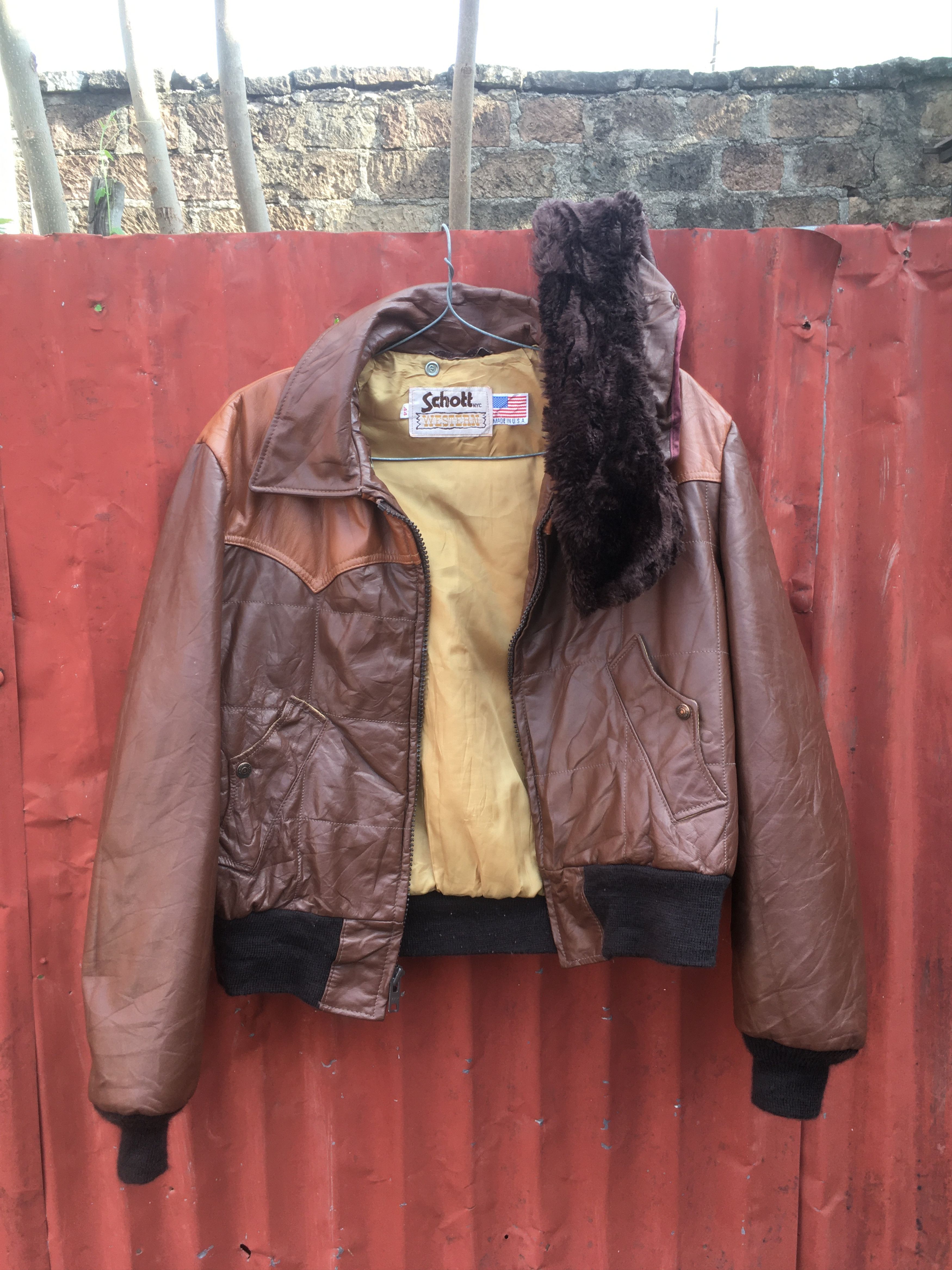 Schott VTG Rare Schott NYC BROWN Bomber leather jacket sz USA 44 Size US L / EU 52-54 / 3 - 14 Thumbnail