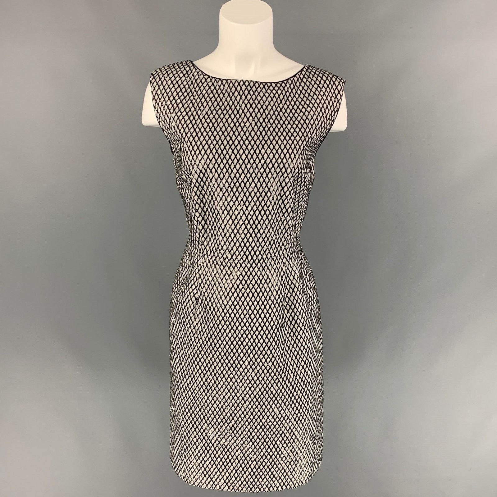 Marc Jacobs MARC JACOBS Size 12 Grey & Black Silk Beaded Shift Dress Size XL / US 12-14 / IT 48-50 - 1 Thumbnail