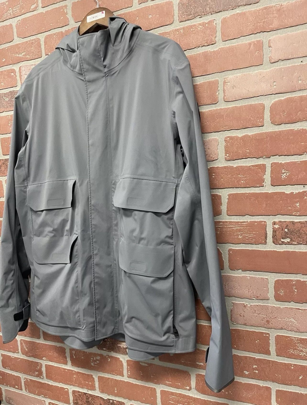 Canada Goose Size L - Canada Goose Reflective Mens Lightweight Jacket Size US L / EU 52-54 / 3 - 3 Thumbnail
