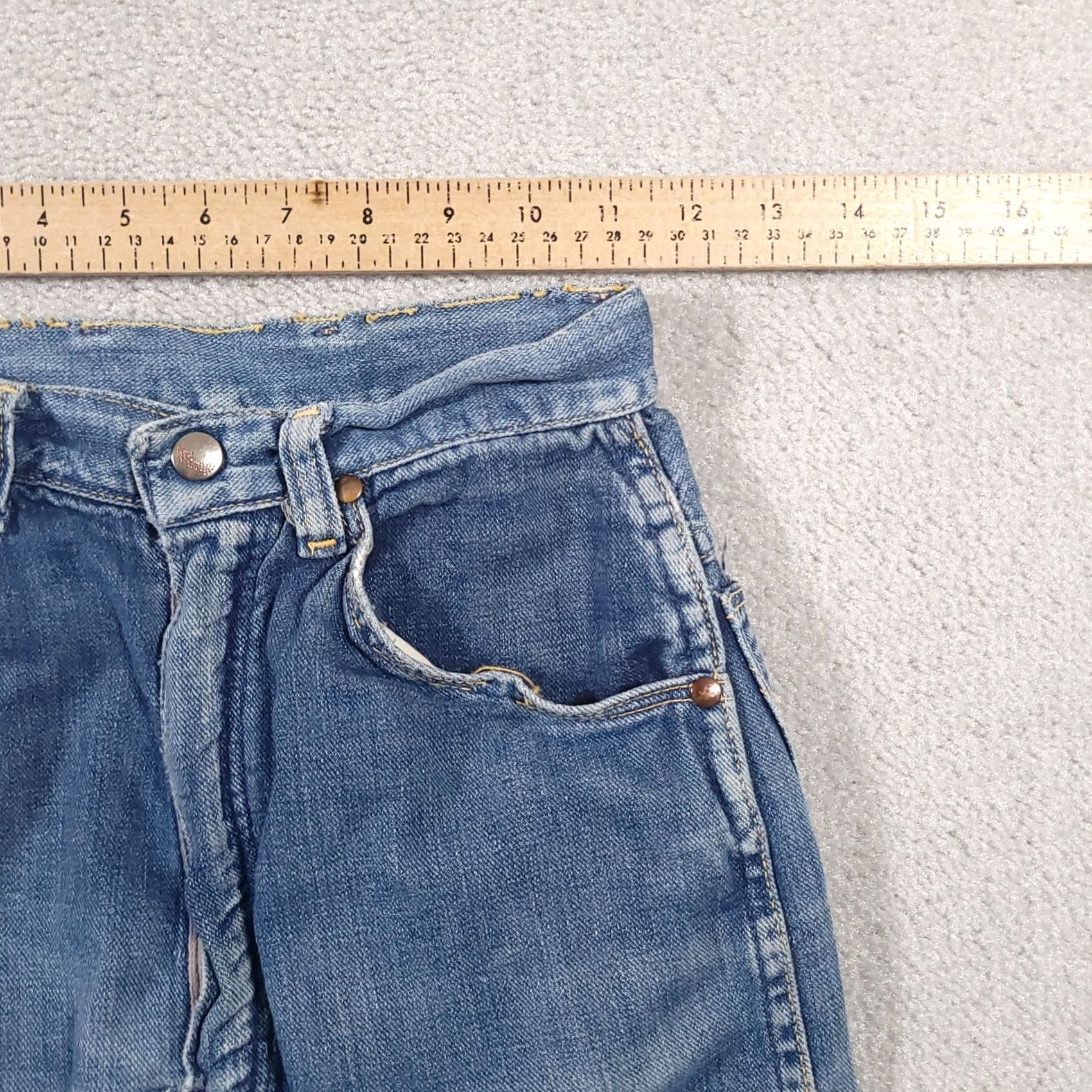 Wrangler VINTAGE Wrangler Sanforized Blue Bell 50s 60s Jean Shorts Womens Misses 12 USA FLAW Size 40" / US 18 - 6 Thumbnail