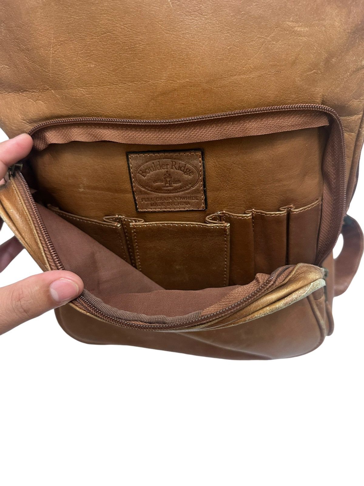 Genuine Leather × Japanese Brand × Vintage Archive Boulder Ridge Cowhide Leather Patina Backpack Size ONE SIZE - 4 Thumbnail