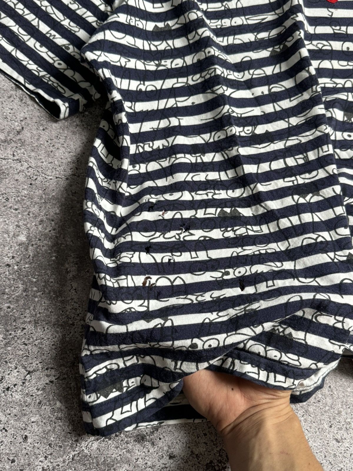 Comme des Garcons Vintage Come des Garçons Play rare distressed t-shirt Size US L / EU 52-54 / 3 - 5 Thumbnail